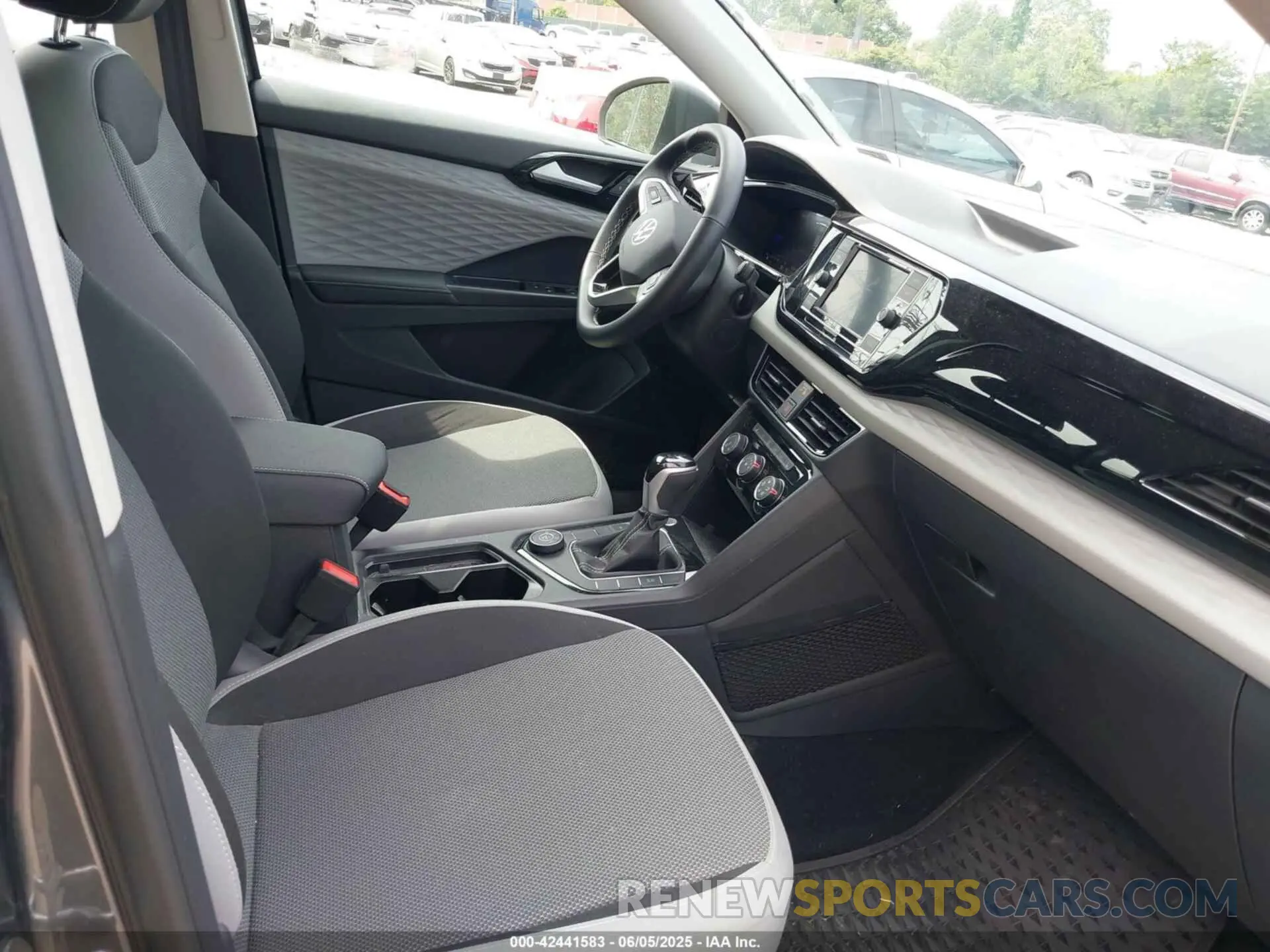 5 Фотография поврежденного автомобиля 3VV8X7B26RM058437 VOLKSWAGEN TAOS 2024