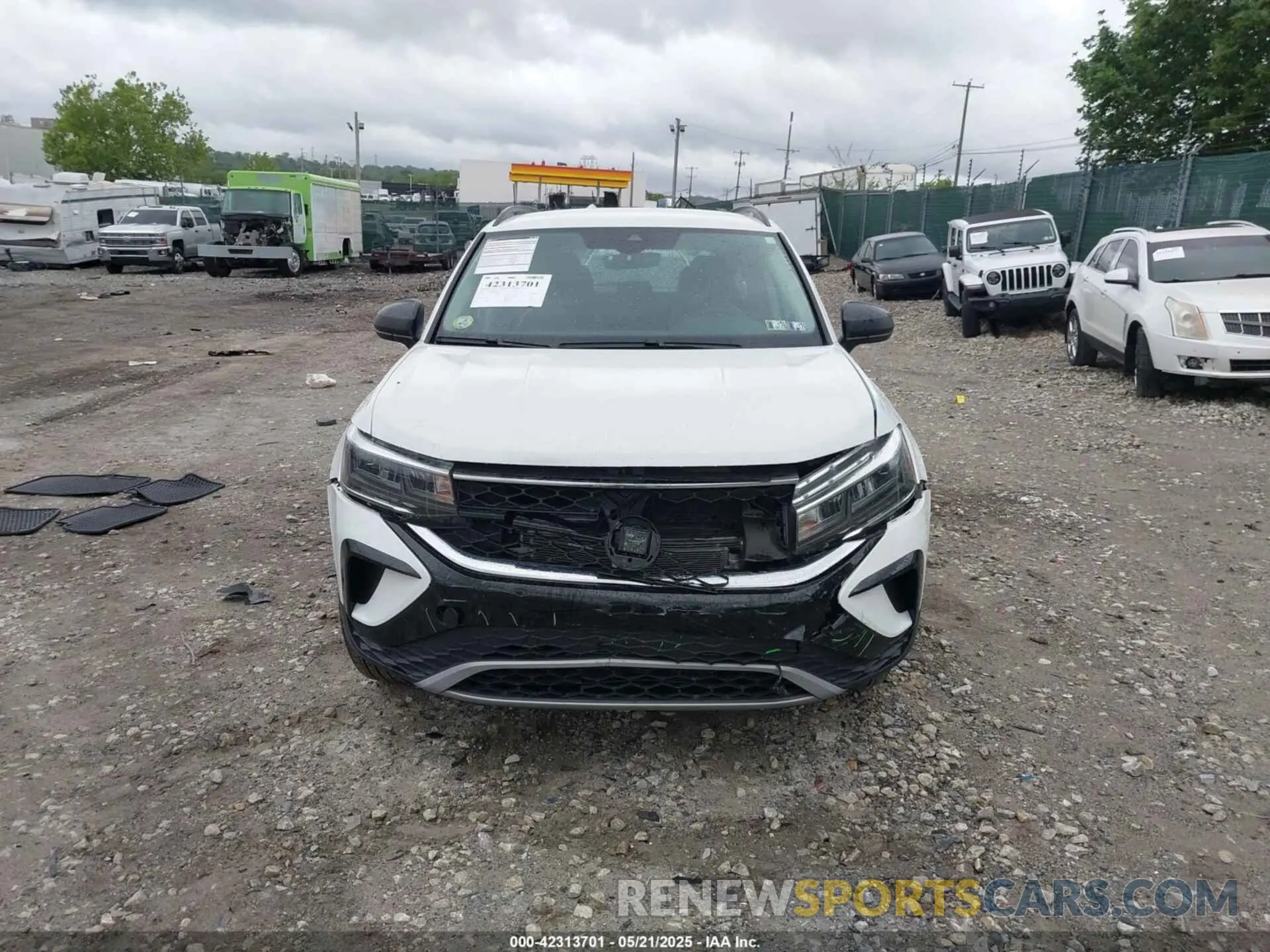 13 Photograph of a damaged car 3VV8X7B26RM069597 VOLKSWAGEN TAOS 2024