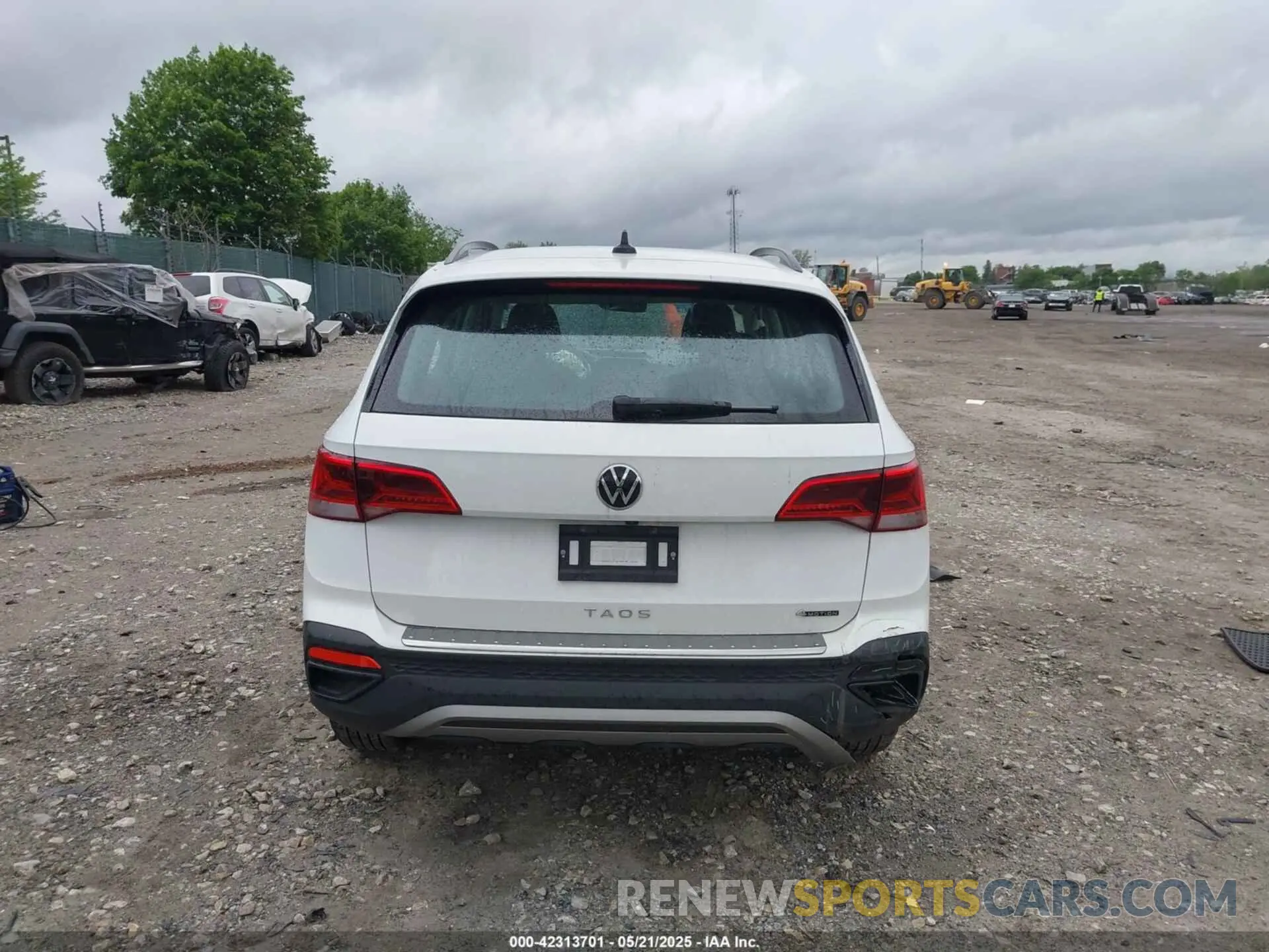 17 Photograph of a damaged car 3VV8X7B26RM069597 VOLKSWAGEN TAOS 2024