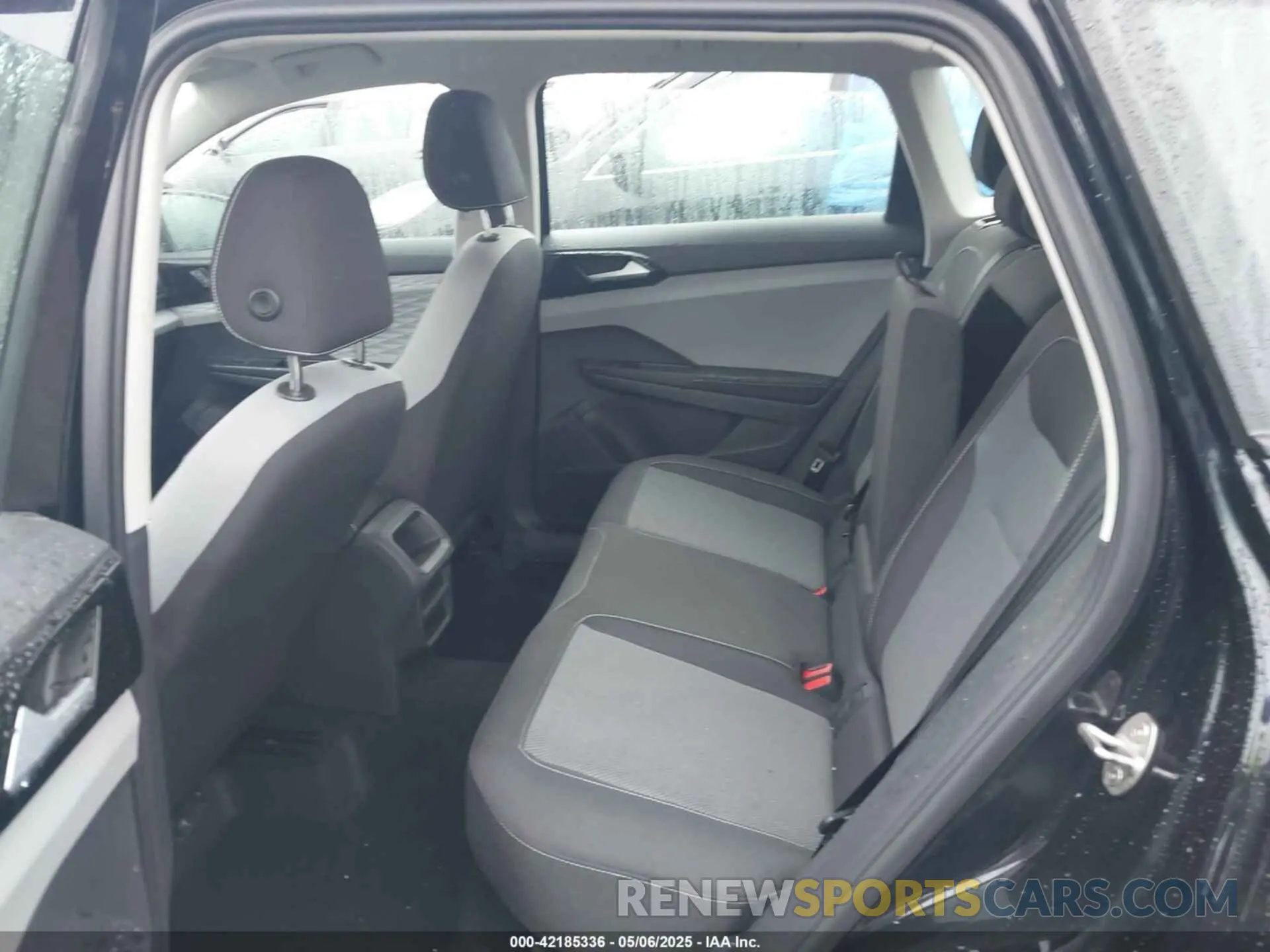 8 Фотография поврежденного автомобиля 3VV8X7B28RM123143 VOLKSWAGEN TAOS 2024