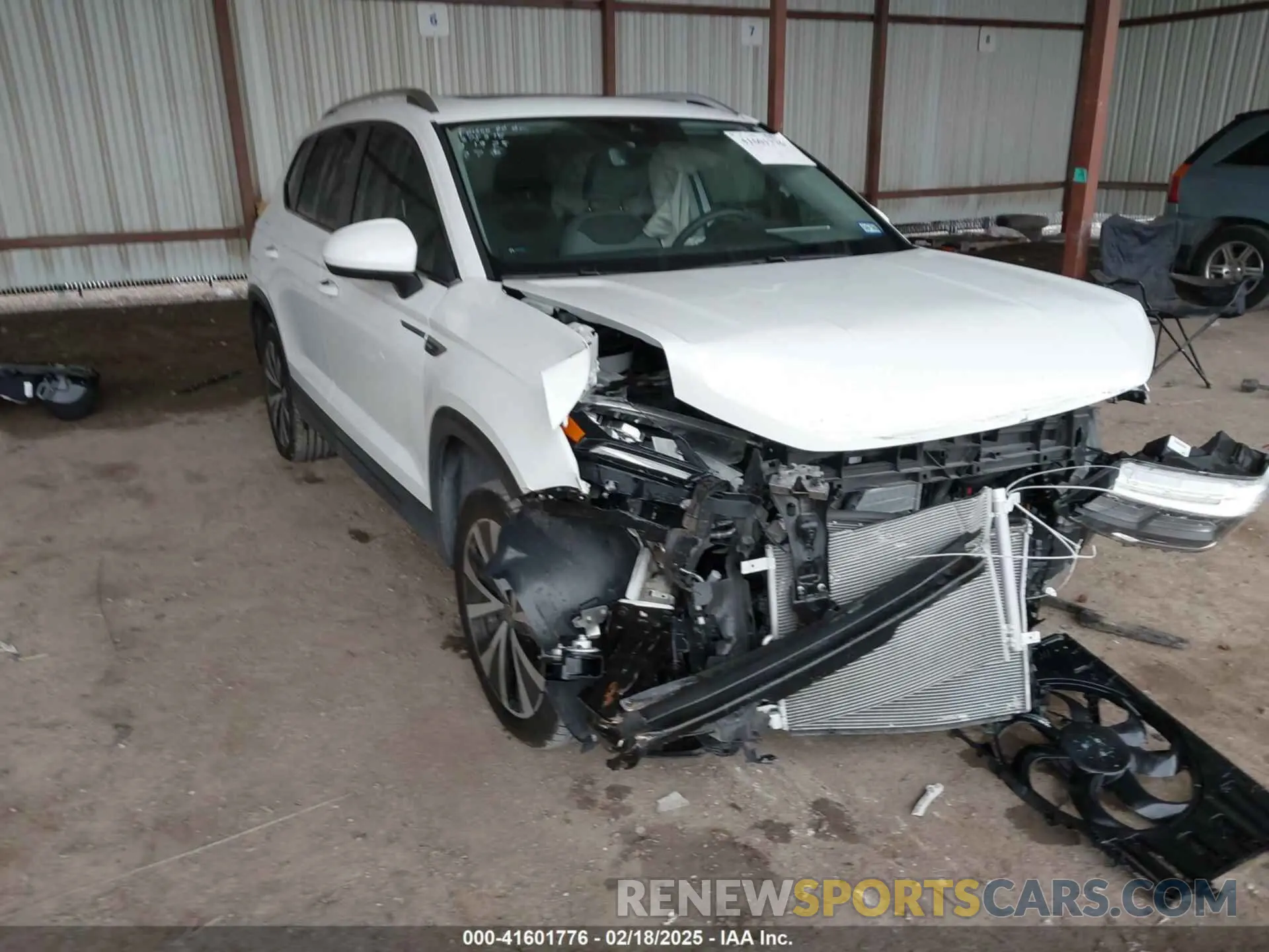 1 Photograph of a damaged car 3VVEX7B20RM002688 VOLKSWAGEN TAOS 2024
