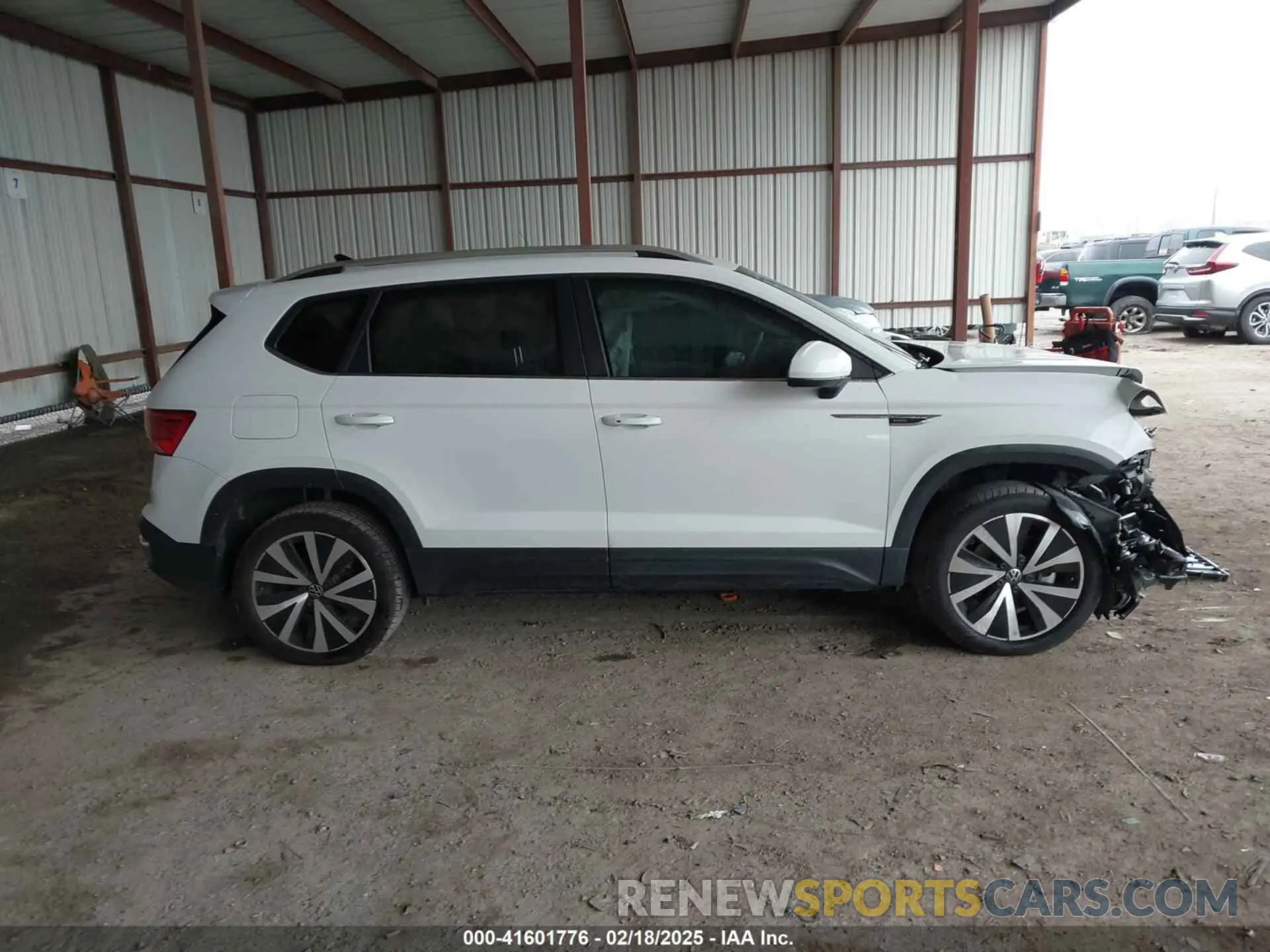 13 Photograph of a damaged car 3VVEX7B20RM002688 VOLKSWAGEN TAOS 2024