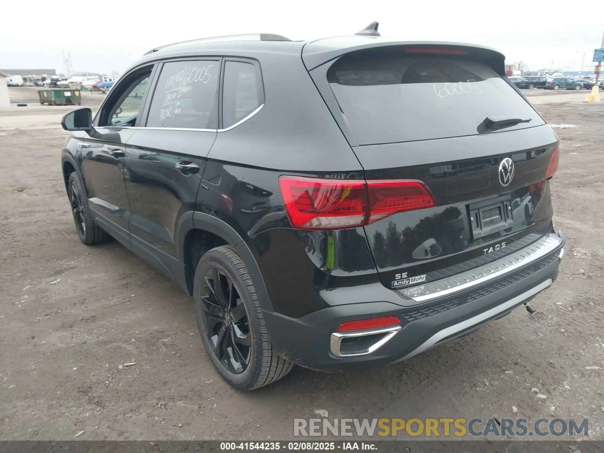 3 Фотография поврежденного автомобиля 3VVEX7B21RM077979 VOLKSWAGEN TAOS 2024