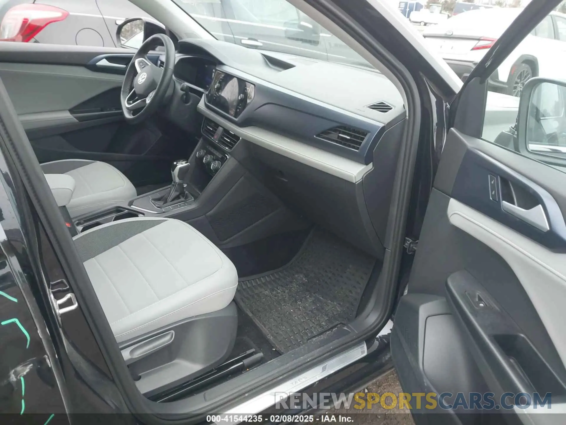 5 Фотография поврежденного автомобиля 3VVEX7B21RM077979 VOLKSWAGEN TAOS 2024
