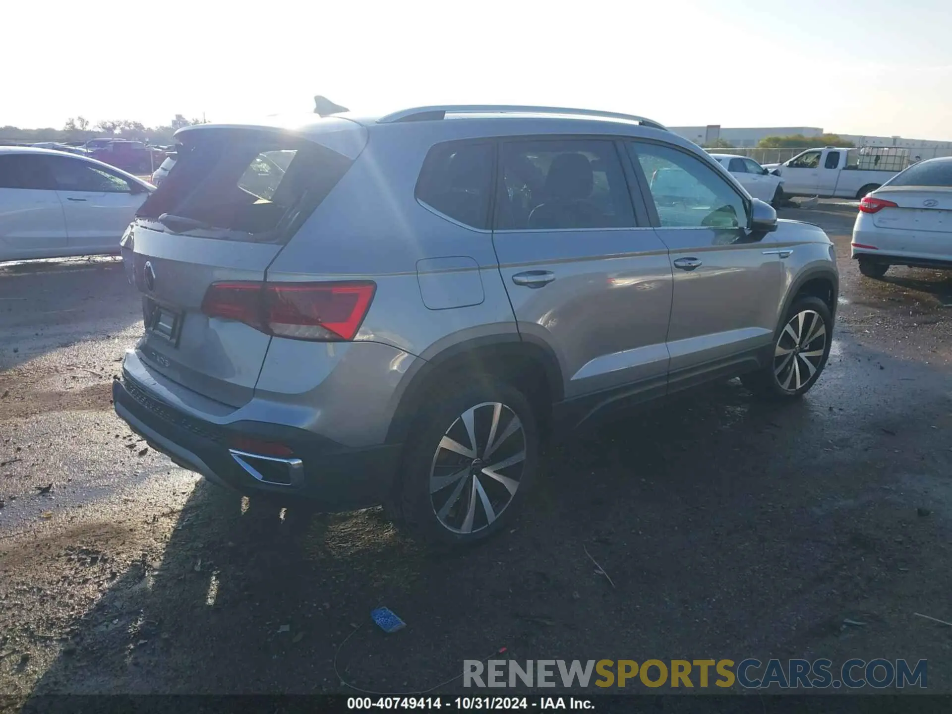 4 Фотография поврежденного автомобиля 3VVEX7B2XRM102507 VOLKSWAGEN TAOS 2024