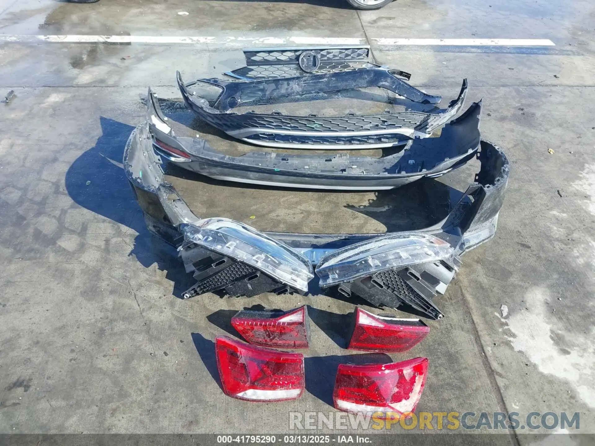 12 Photograph of a damaged car 3VVSX7B21RM090850 VOLKSWAGEN TAOS 2024