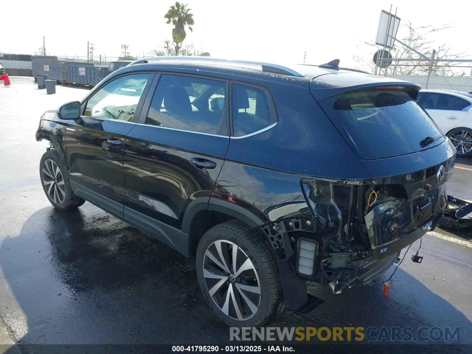 3 Photograph of a damaged car 3VVSX7B21RM090850 VOLKSWAGEN TAOS 2024
