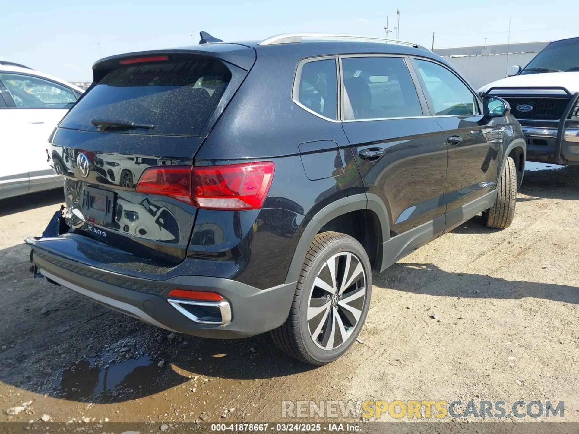 4 Photograph of a damaged car 3VVSX7B22RM016868 VOLKSWAGEN TAOS 2024