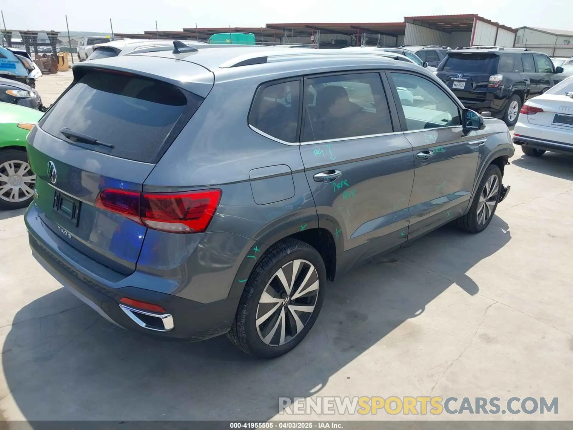 4 Фотография поврежденного автомобиля 3VVSX7B25RM108458 VOLKSWAGEN TAOS 2024