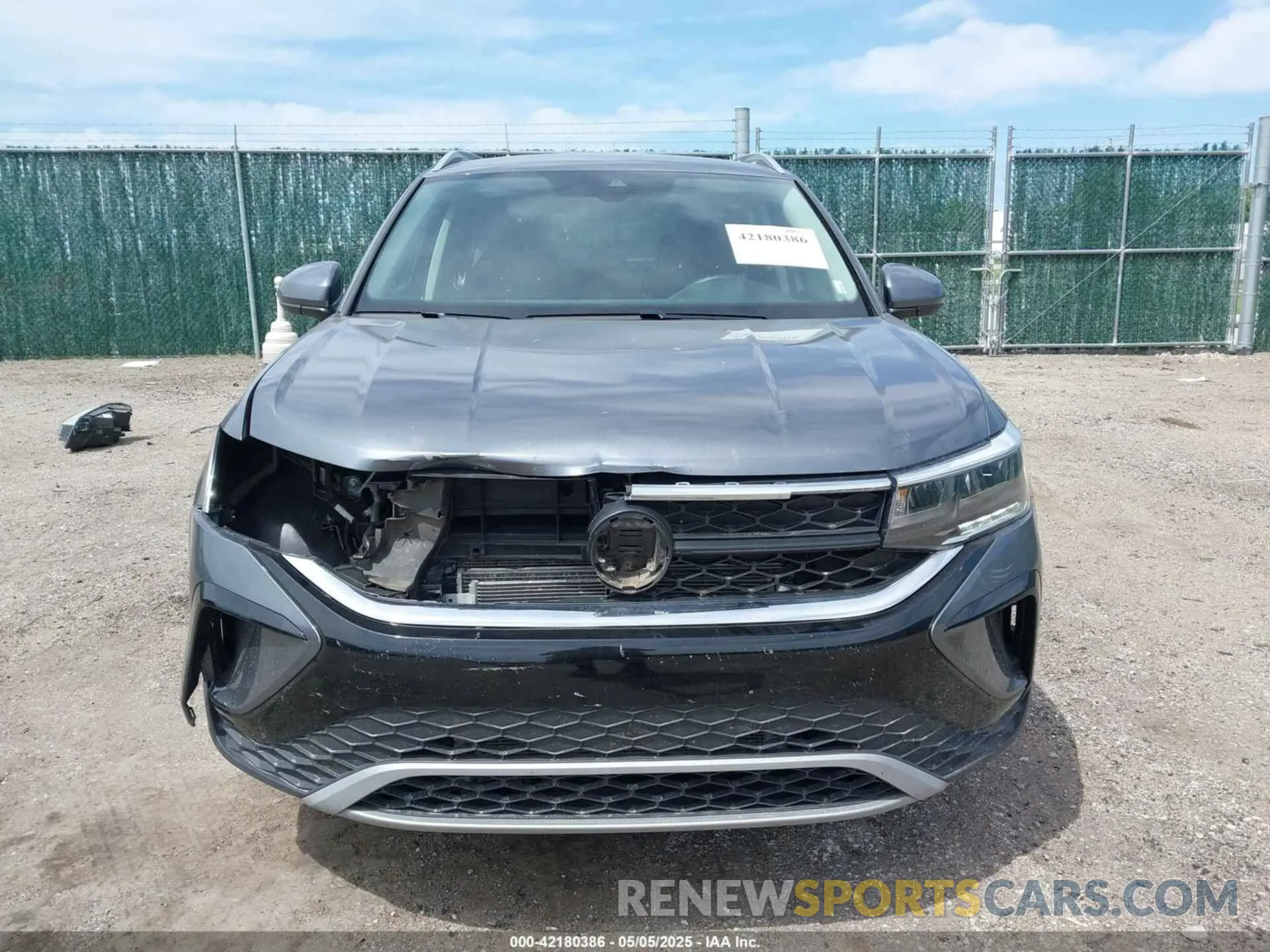 13 Photograph of a damaged car 3VVSX7B26RM020552 VOLKSWAGEN TAOS 2024