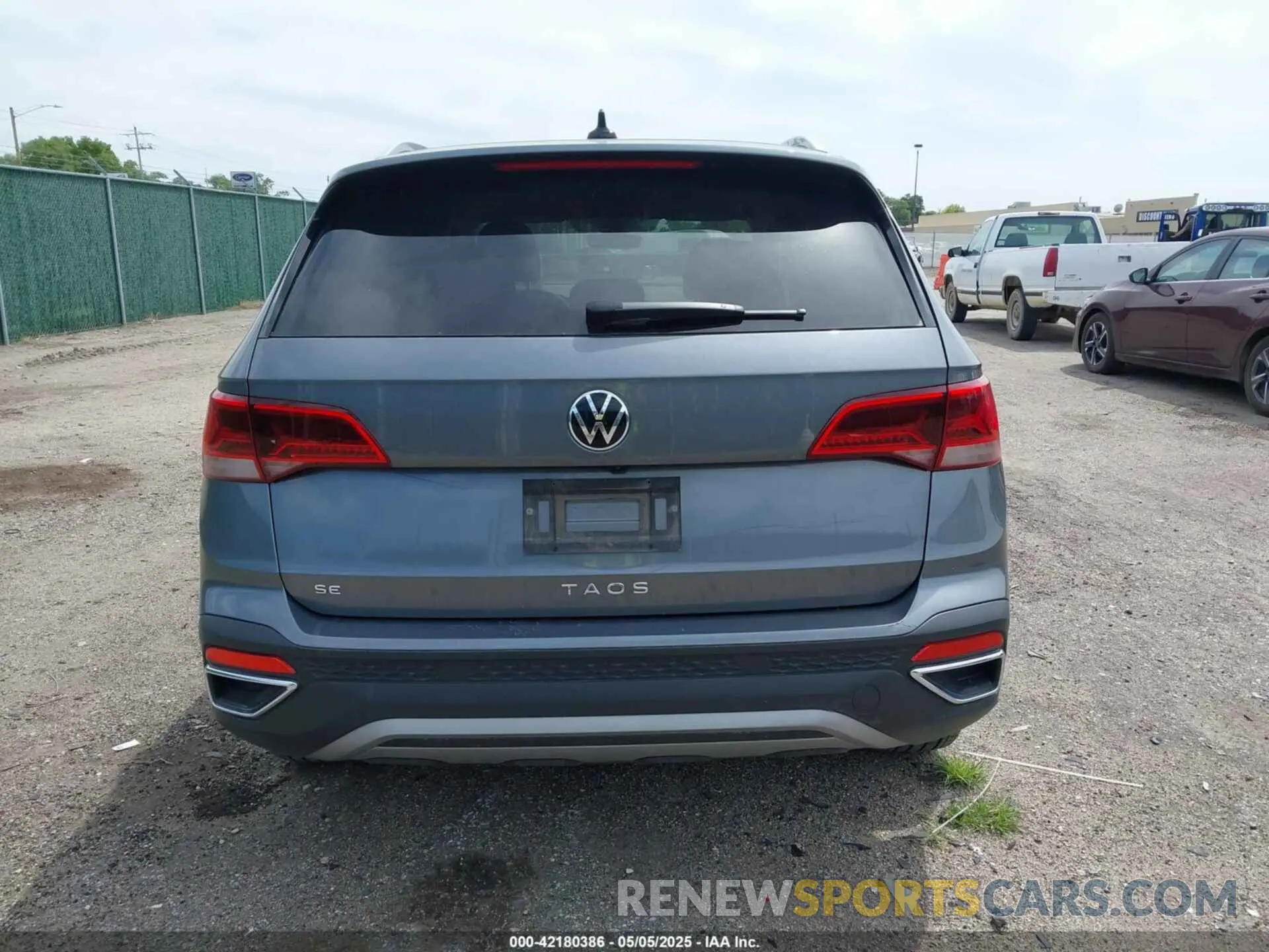 17 Photograph of a damaged car 3VVSX7B26RM020552 VOLKSWAGEN TAOS 2024