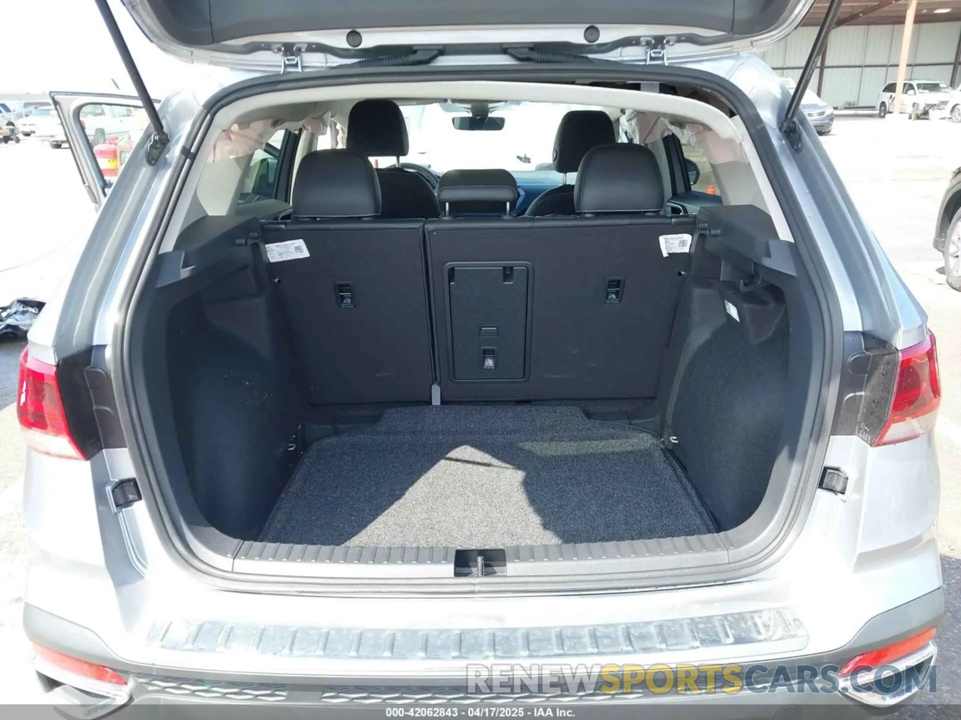 17 Фотография поврежденного автомобиля 3VVSX7B29RM099005 VOLKSWAGEN TAOS 2024