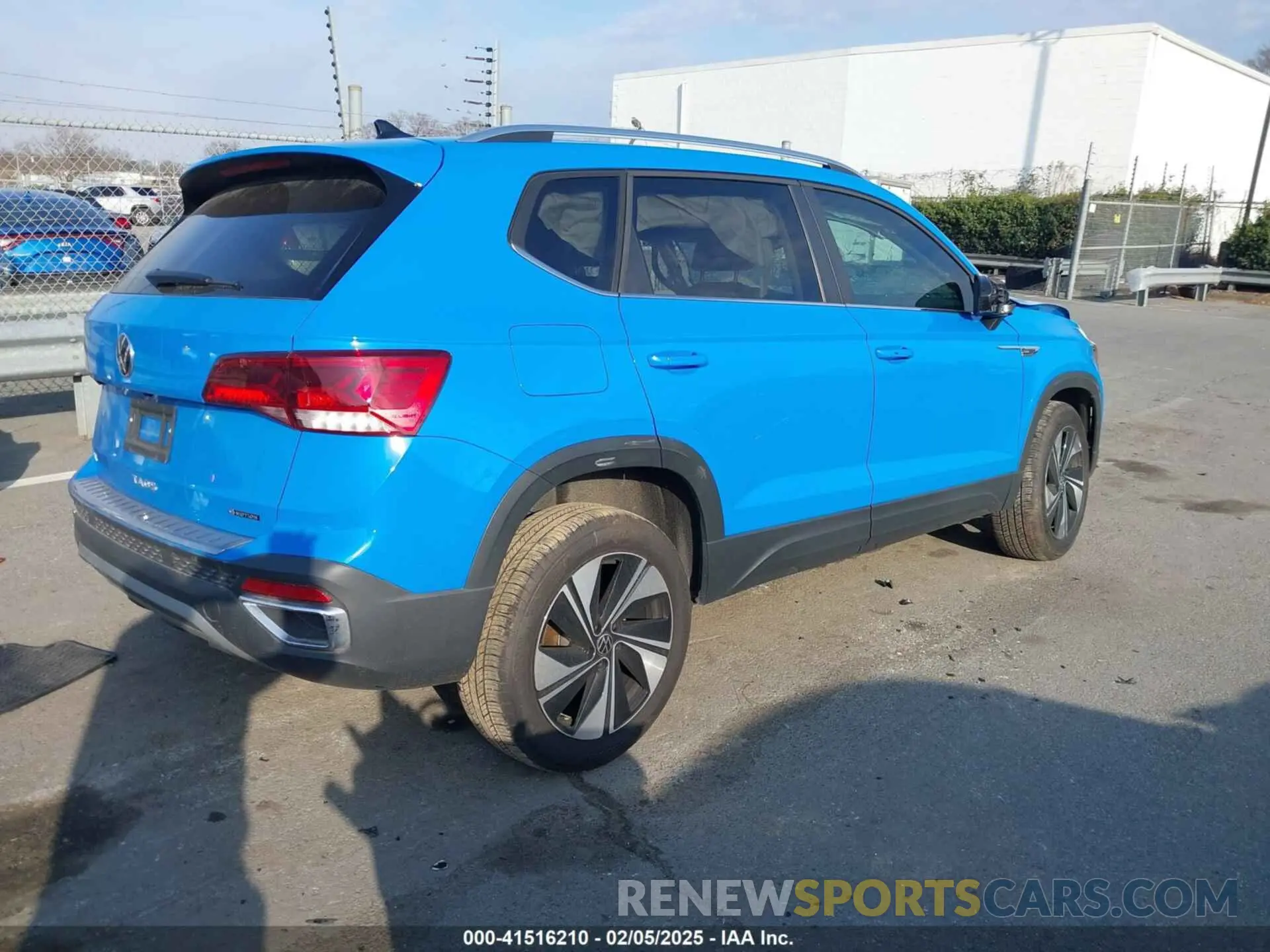 4 Фотография поврежденного автомобиля 3VVUX7B25RM039537 VOLKSWAGEN TAOS 2024