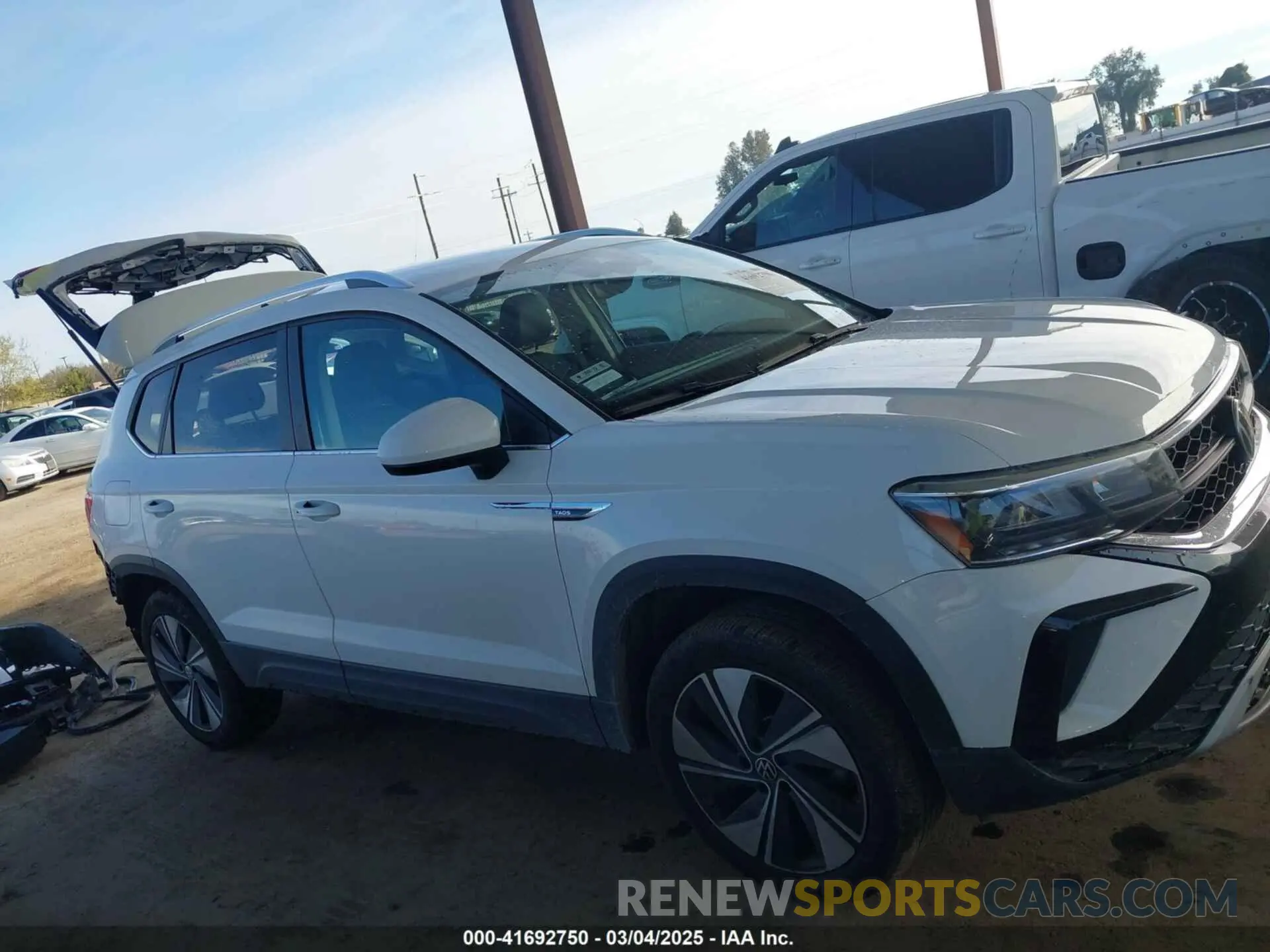 14 Фотография поврежденного автомобиля 3VVUX7B28RM062424 VOLKSWAGEN TAOS 2024