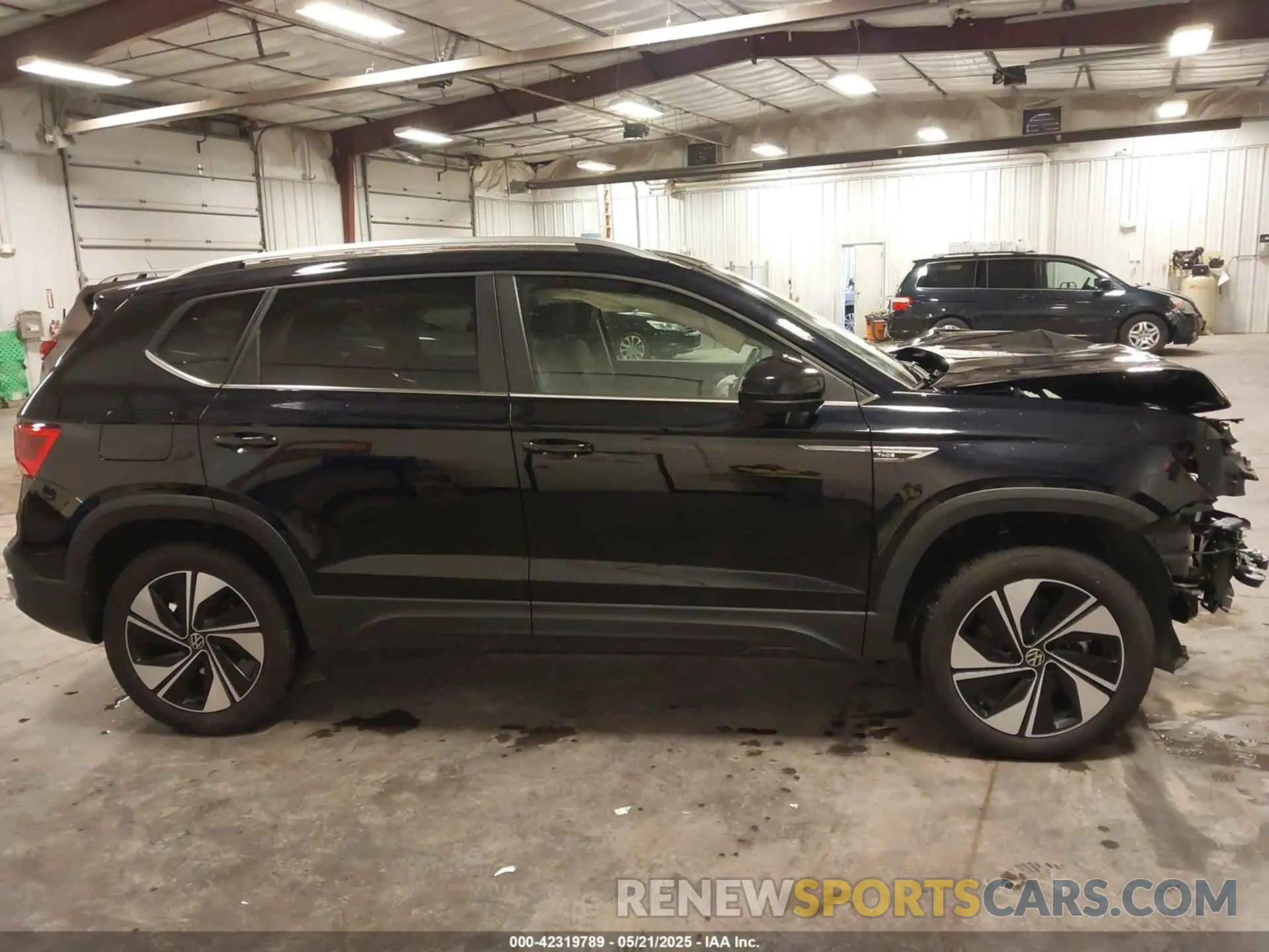 14 Фотография поврежденного автомобиля 3VVVX7B20RM047534 VOLKSWAGEN TAOS 2024