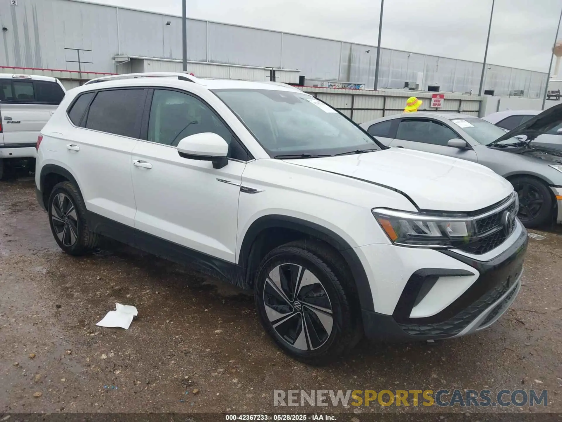1 Photograph of a damaged car 3VVVX7B22RM122296 VOLKSWAGEN TAOS 2024