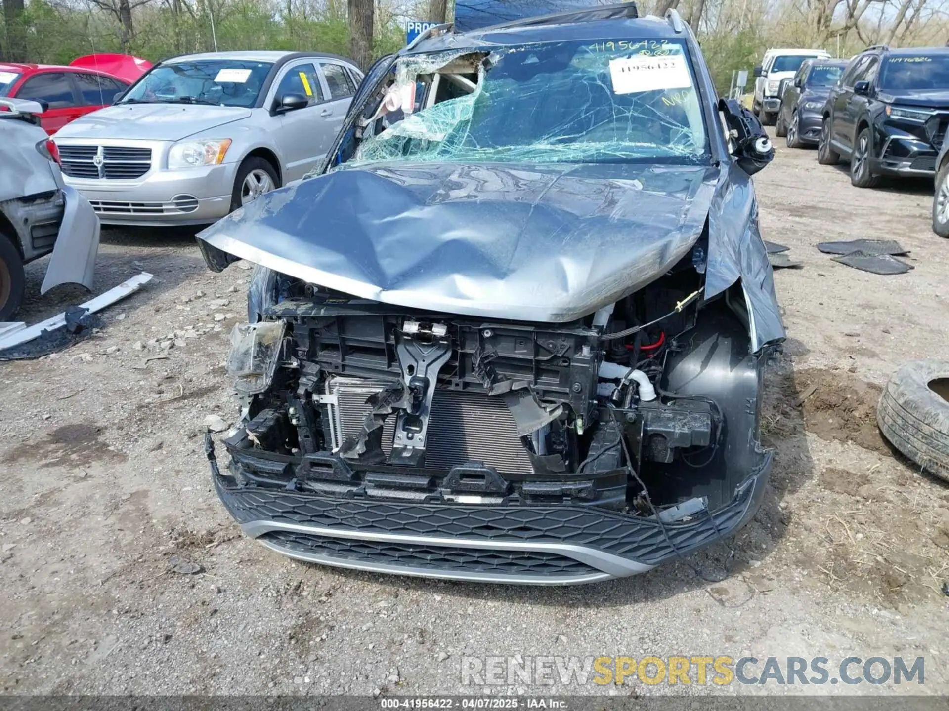 12 Photograph of a damaged car 3VVVX7B24RM034236 VOLKSWAGEN TAOS 2024