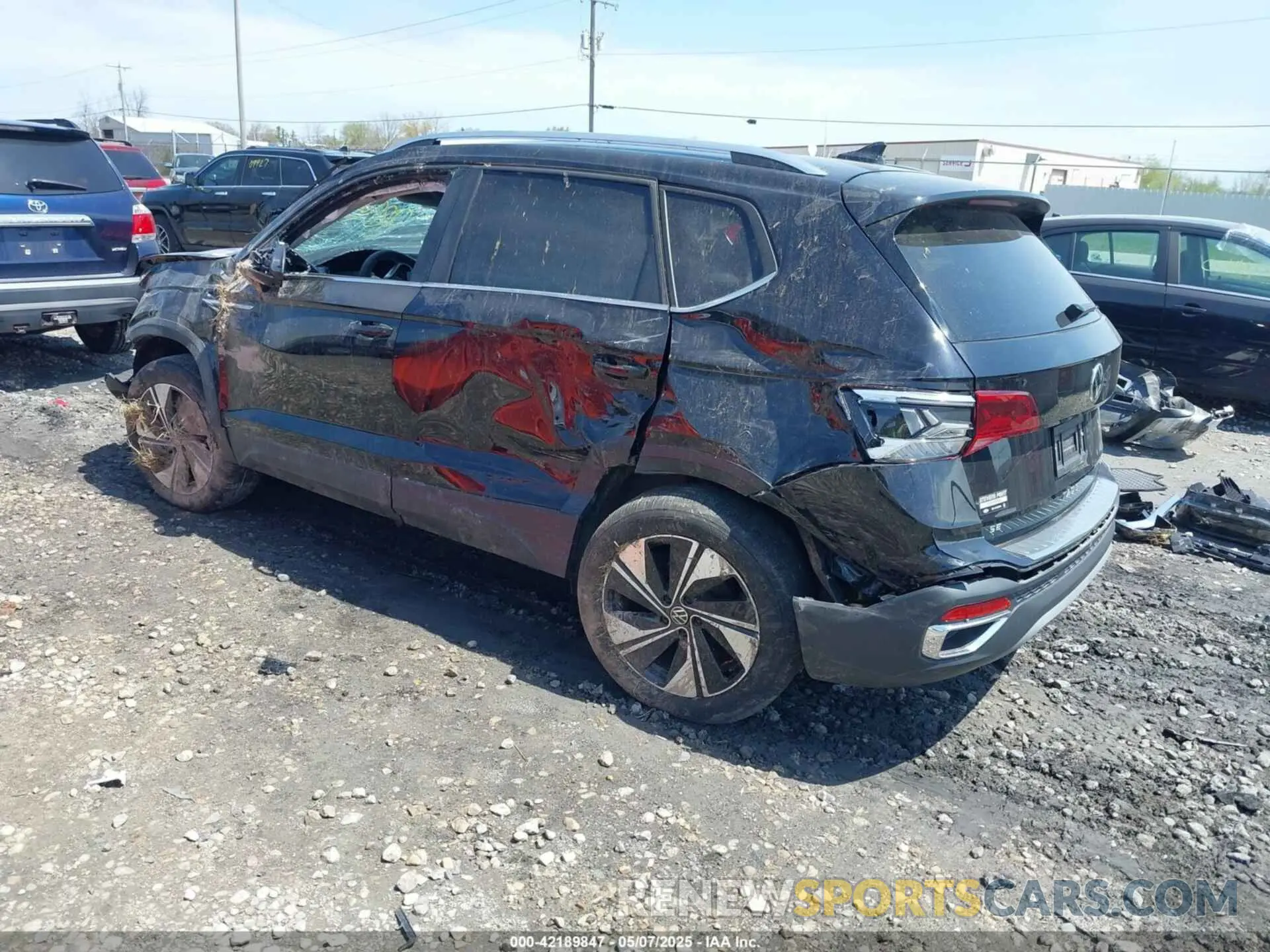 3 Фотография поврежденного автомобиля 3VVVX7B26RM052530 VOLKSWAGEN TAOS 2024