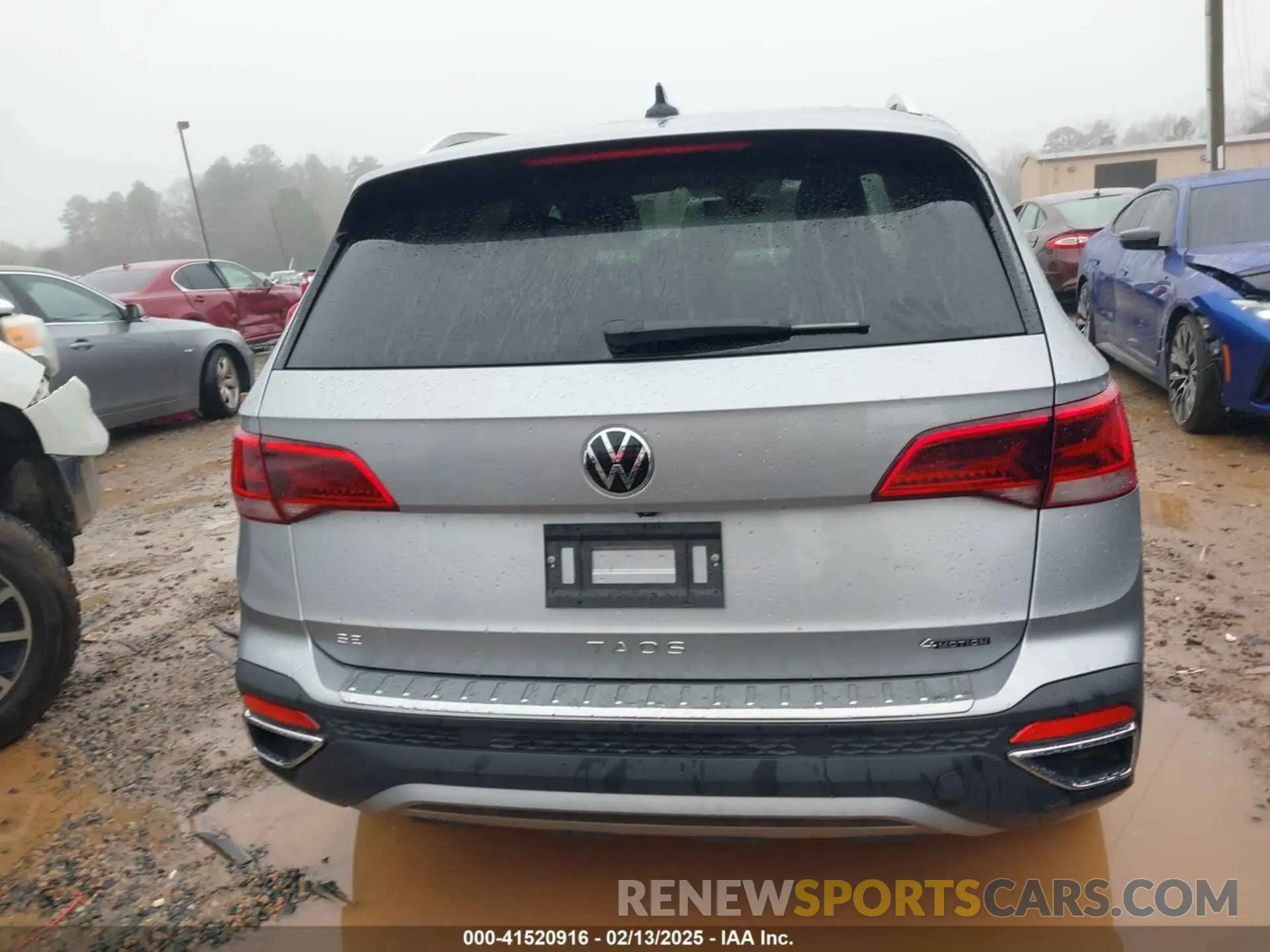 17 Photograph of a damaged car 3VVVX7B27RM041262 VOLKSWAGEN TAOS 2024