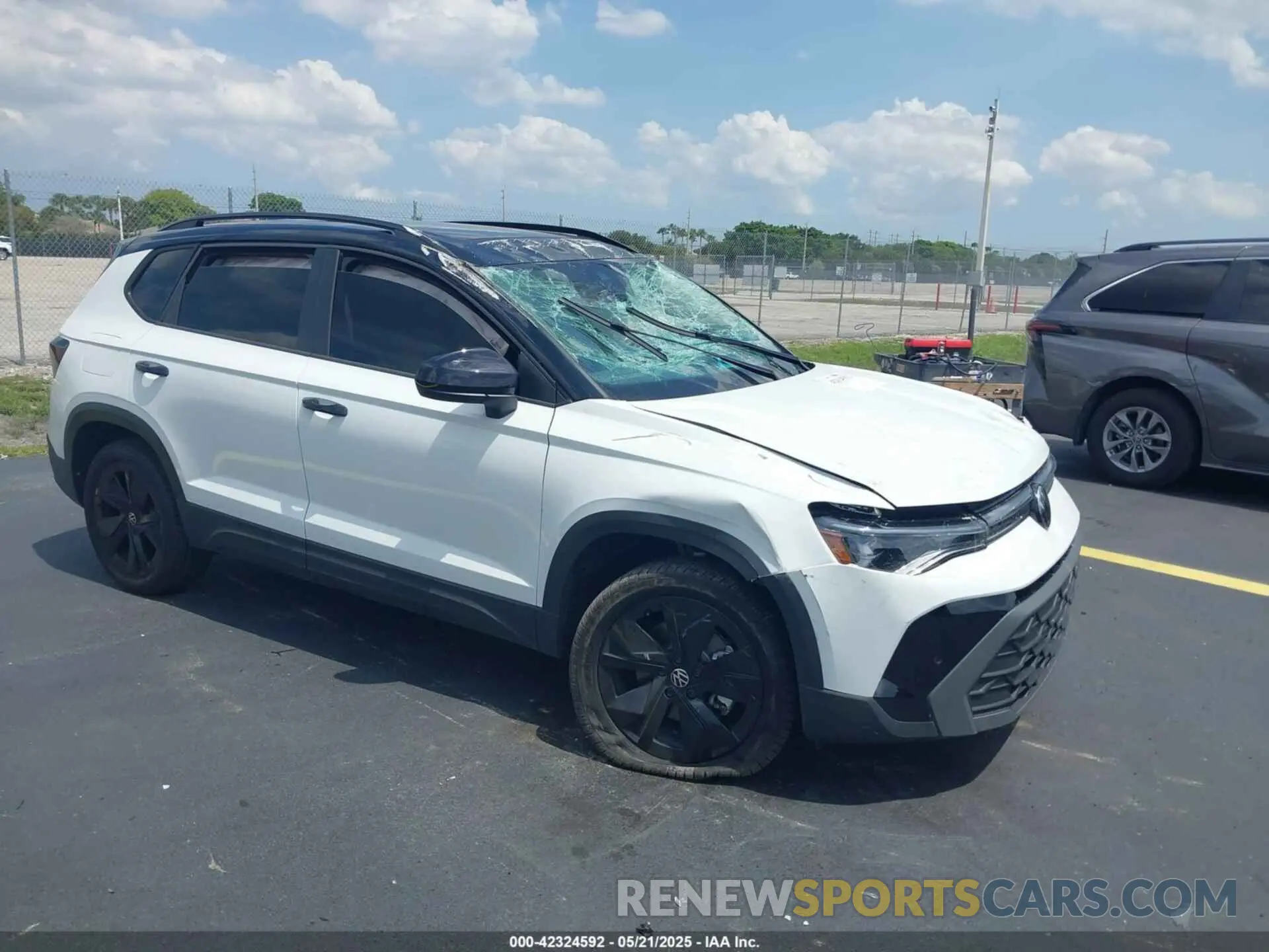 1 Photograph of a damaged car 3VV3C7B26SM004695 VOLKSWAGEN TAOS 2025