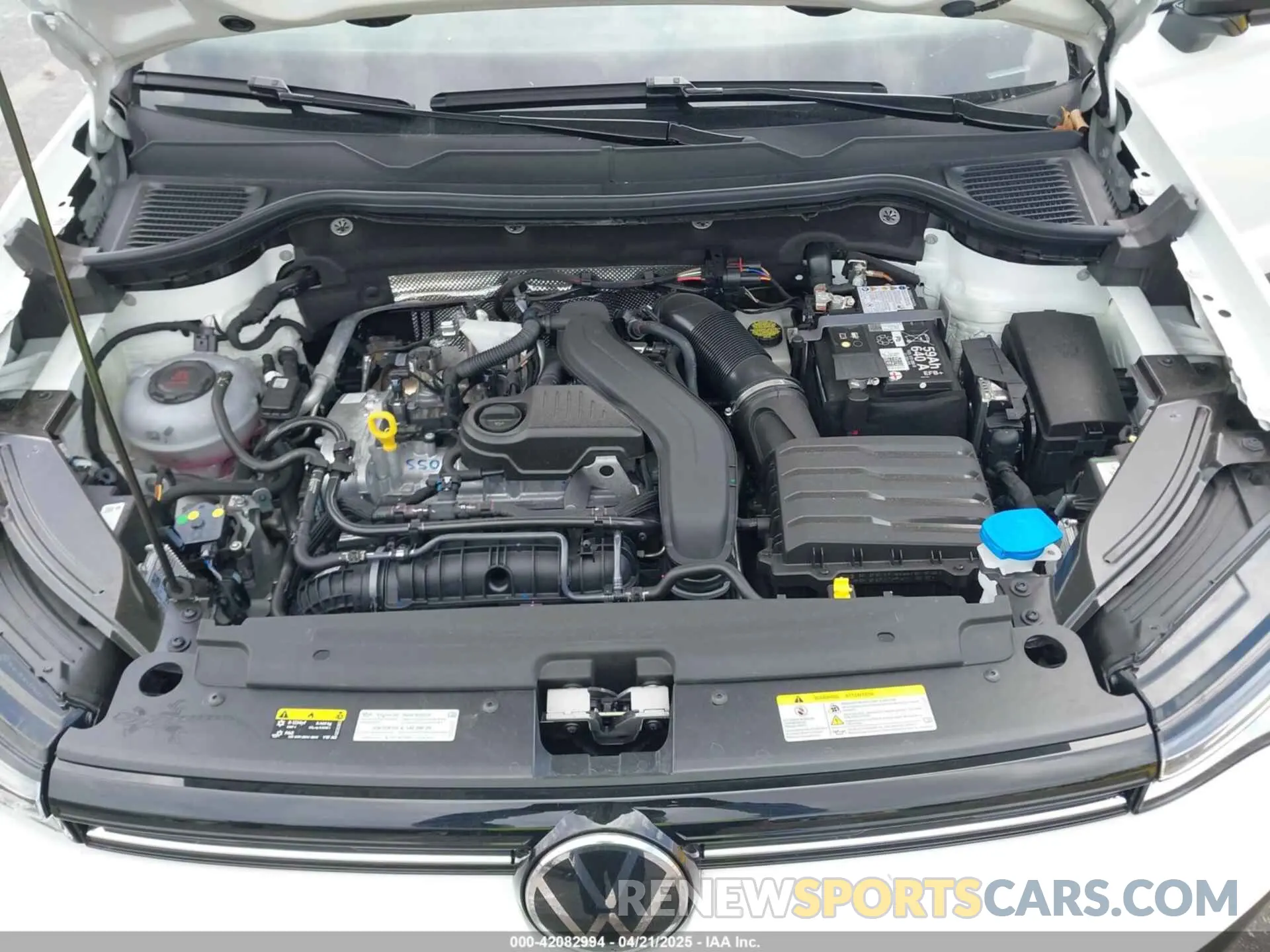 10 Фотография поврежденного автомобиля 3VV5C7B23SM005781 VOLKSWAGEN TAOS 2025