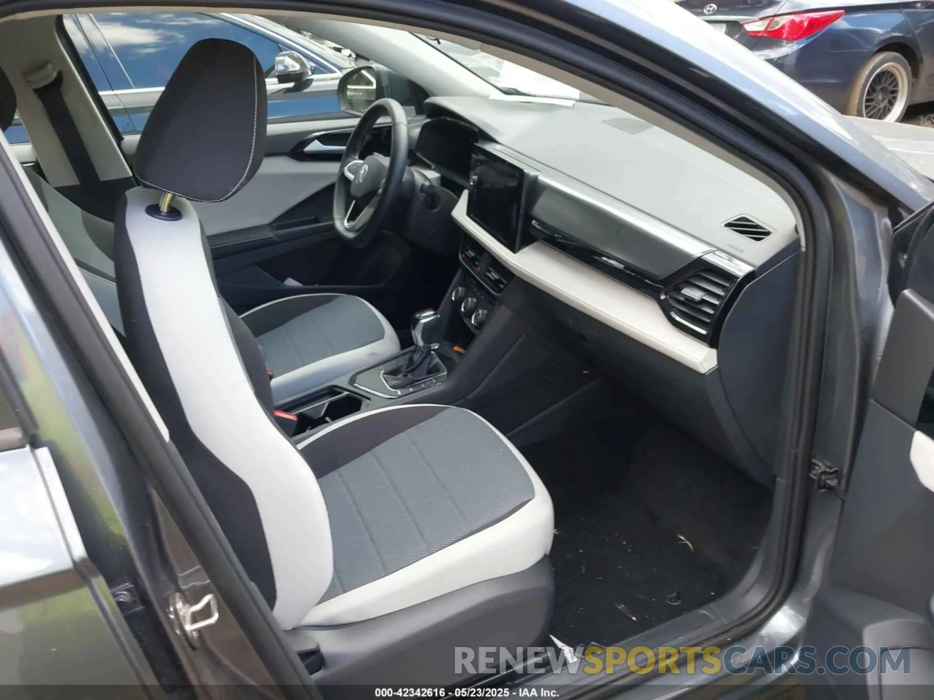 5 Фотография поврежденного автомобиля 3VV5C7B23SM012634 VOLKSWAGEN TAOS 2025