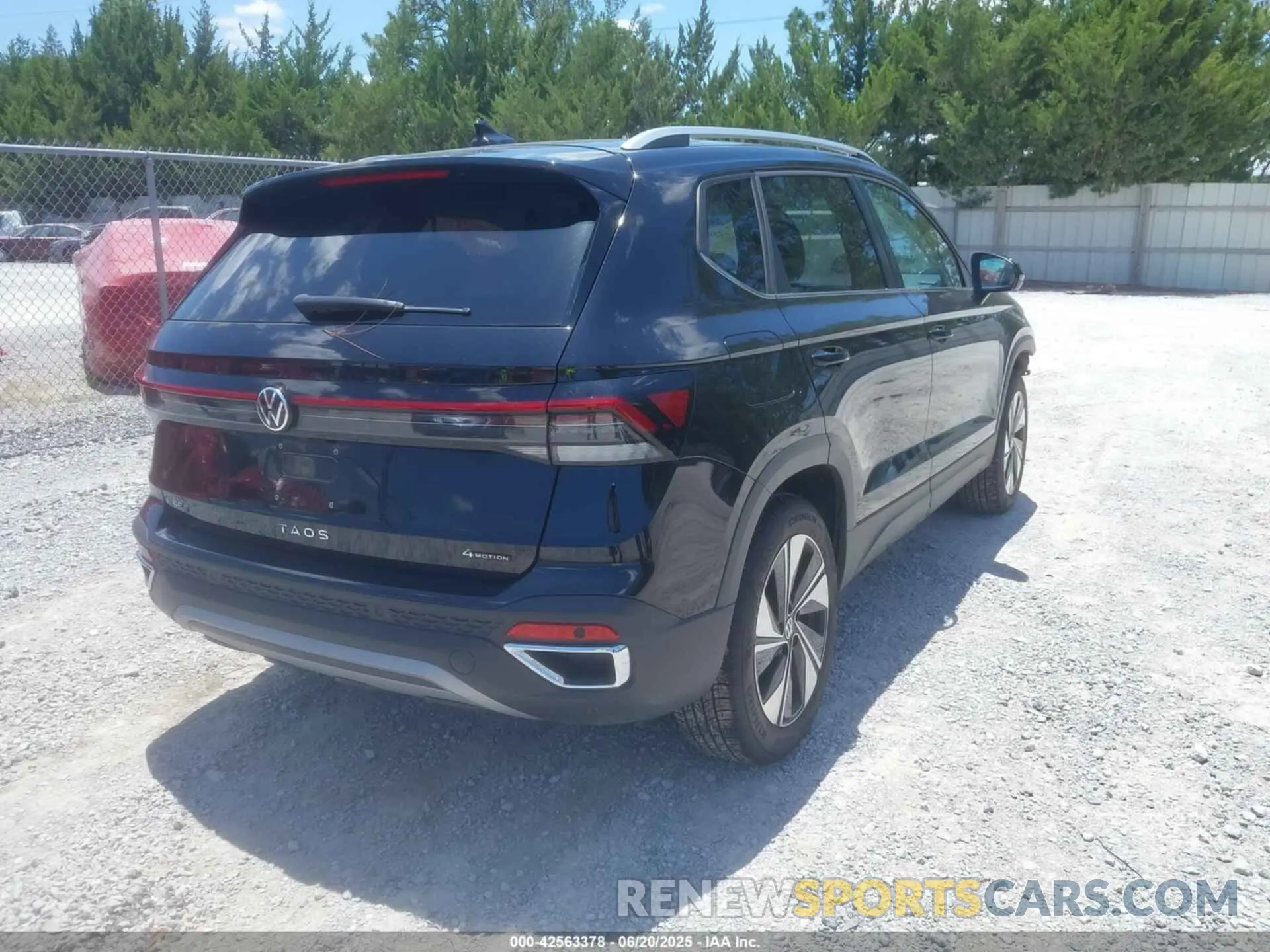 4 Photograph of a damaged car 3VVUC7B21SM044655 VOLKSWAGEN TAOS 2025