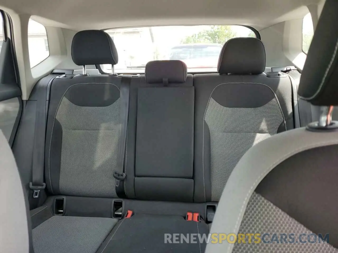 10 Фотография поврежденного автомобиля 3VVCX7B28PM317890 VOLKSWAGEN TAOS S 2023