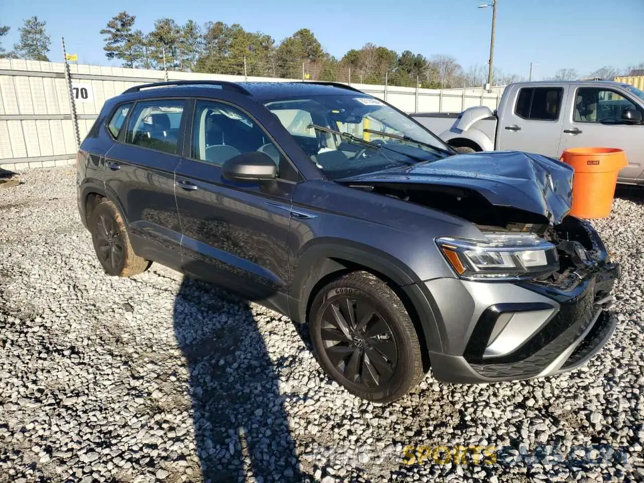 4 Photograph of a damaged car 3VV5X7B22RM001848 VOLKSWAGEN TAOS S 2024