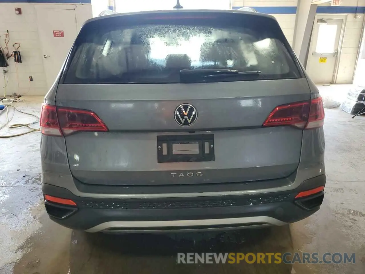 6 Photograph of a damaged car 3VV5X7B2XRM073641 VOLKSWAGEN TAOS S 2024