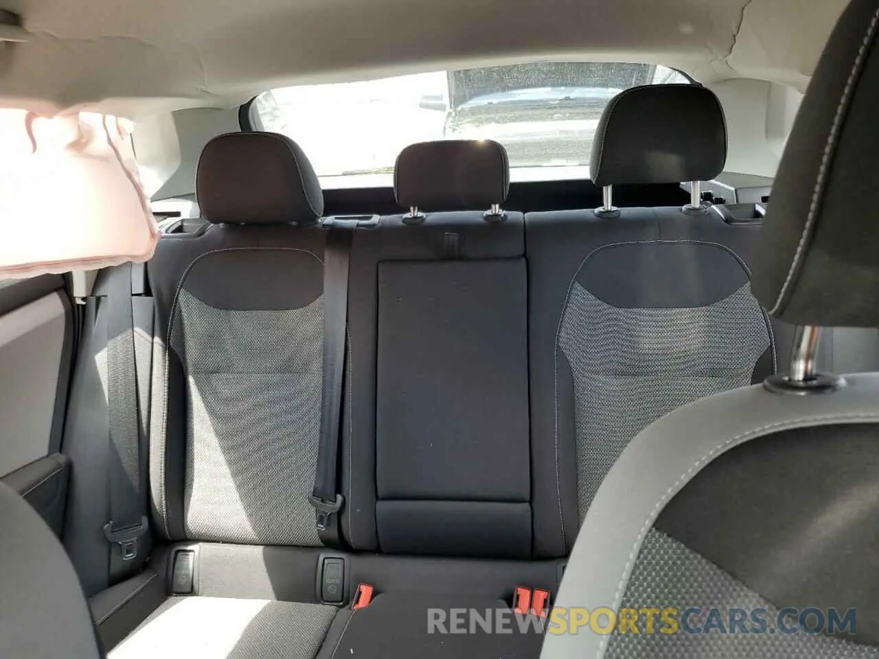 10 Фотография поврежденного автомобиля 3VV8X7B24RM095647 VOLKSWAGEN TAOS S 2024