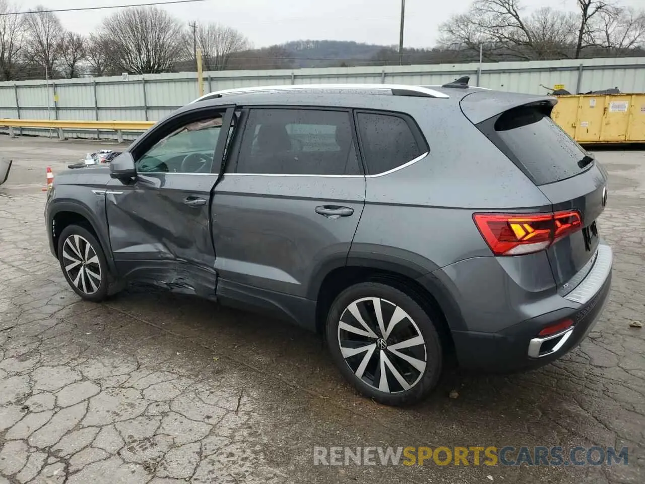 2 Photograph of a damaged car 3VVRX7B26NM060591 VOLKSWAGEN TAOS SE 2022