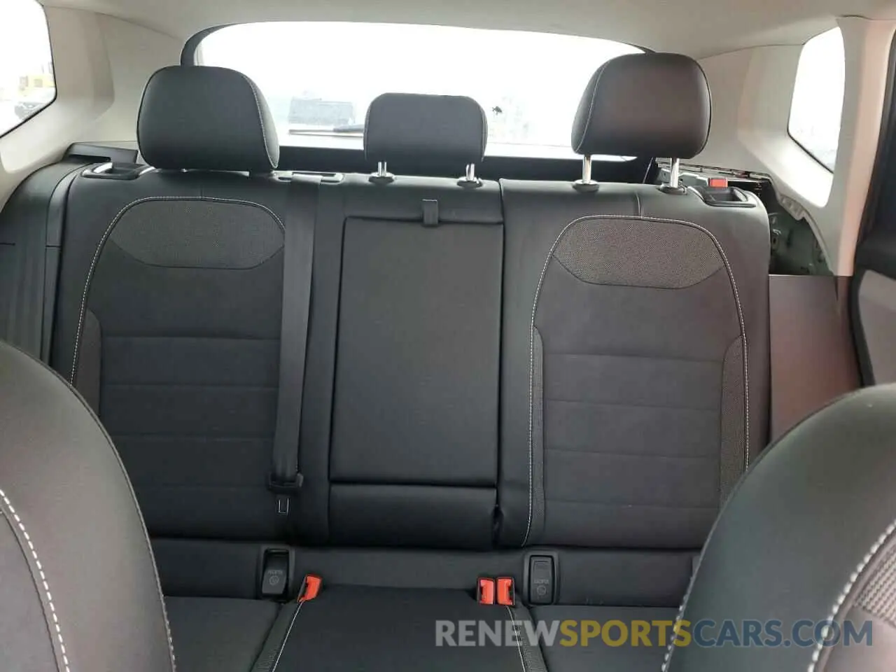 10 Фотография поврежденного автомобиля 3VVTX7B22NM069424 VOLKSWAGEN TAOS SE 2022