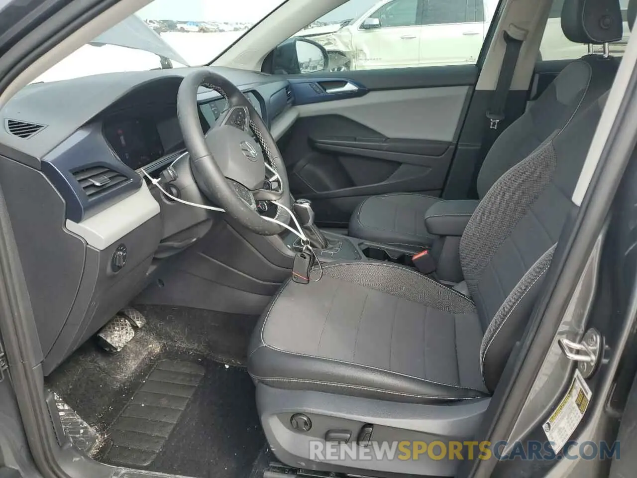 7 Фотография поврежденного автомобиля 3VVTX7B22NM069424 VOLKSWAGEN TAOS SE 2022