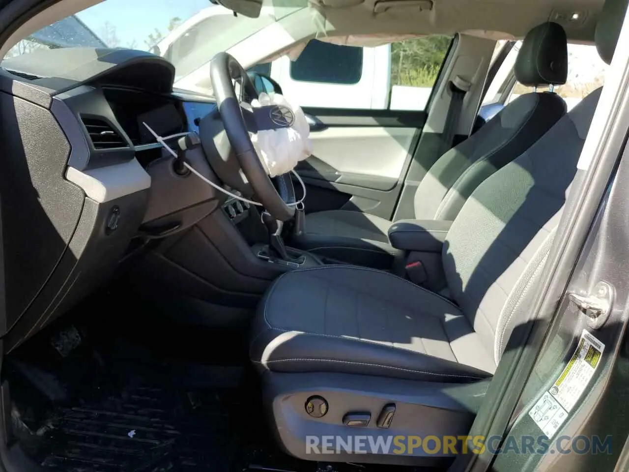 7 Photograph of a damaged car 3VVTX7B25NM008746 VOLKSWAGEN TAOS SE 2022