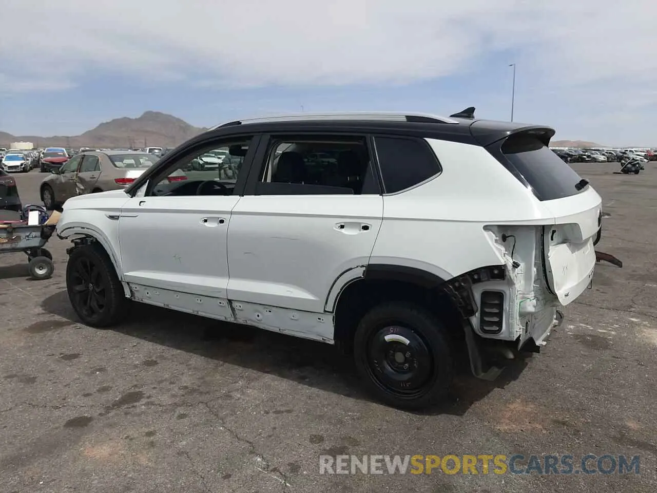 2 Photograph of a damaged car 3VVEX7B20PM365781 VOLKSWAGEN TAOS SE 2023