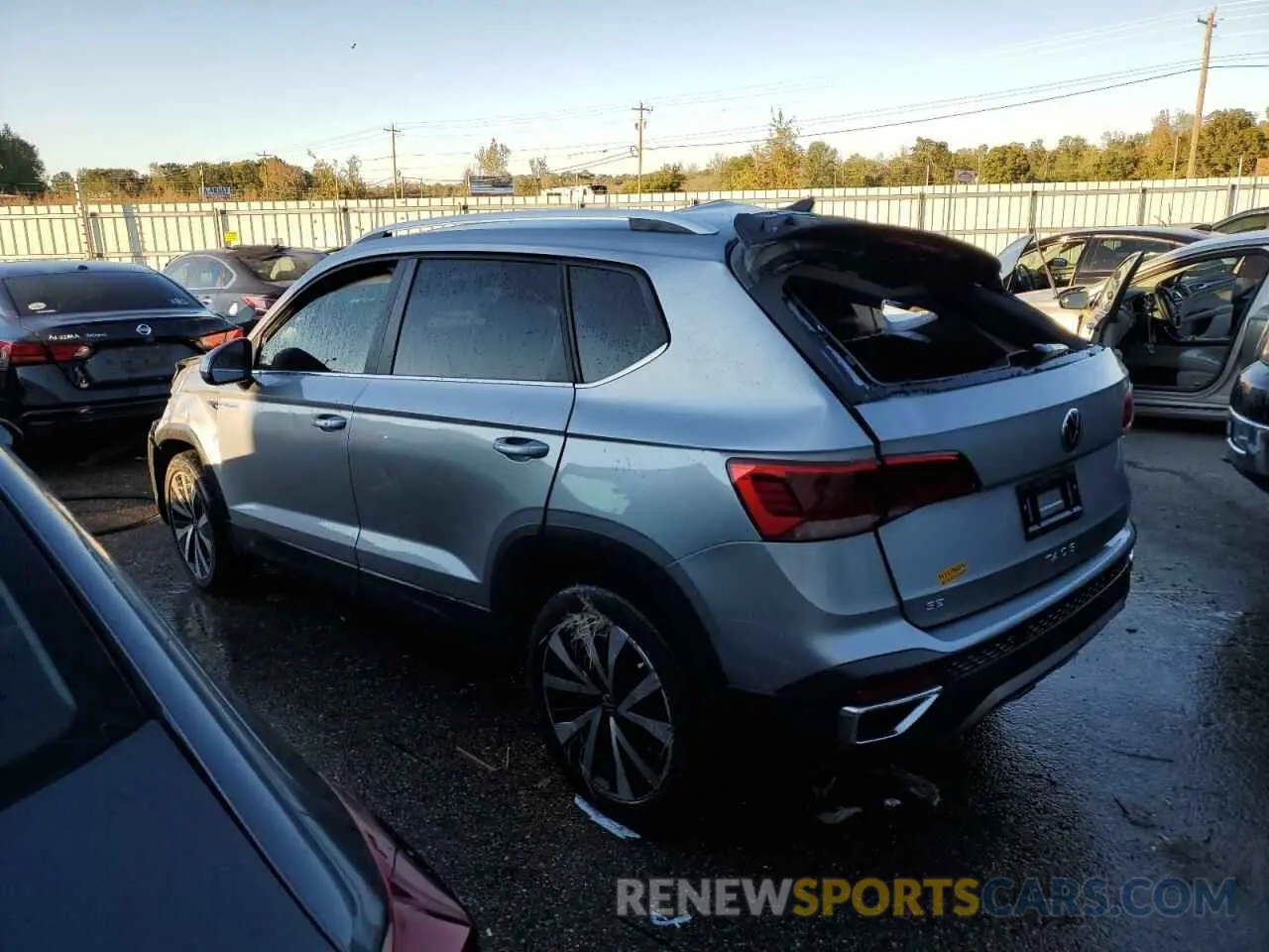 2 Photograph of a damaged car 3VVEX7B27PM305920 VOLKSWAGEN TAOS SE 2023