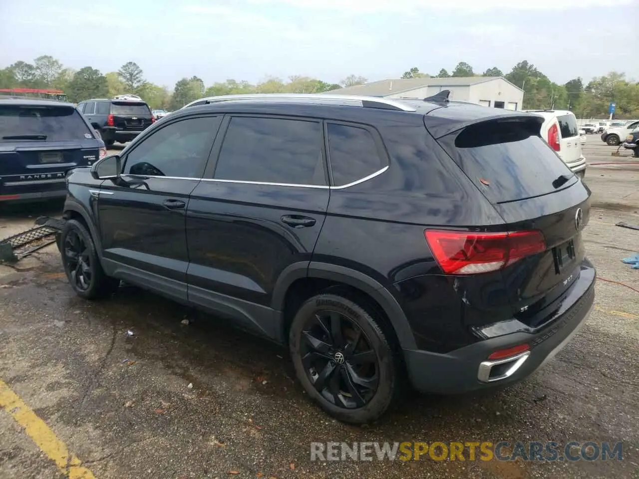 2 Фотография поврежденного автомобиля 3VVNX7B2XPM300601 VOLKSWAGEN TAOS SE 2023