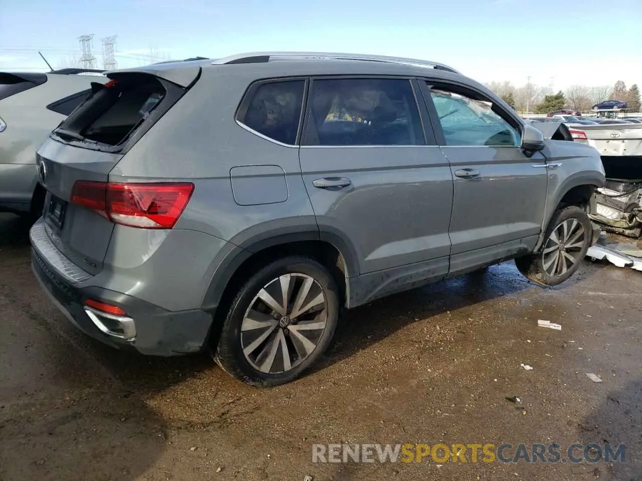 3 Photograph of a damaged car 3VVNX7B2XPM342198 VOLKSWAGEN TAOS SE 2023