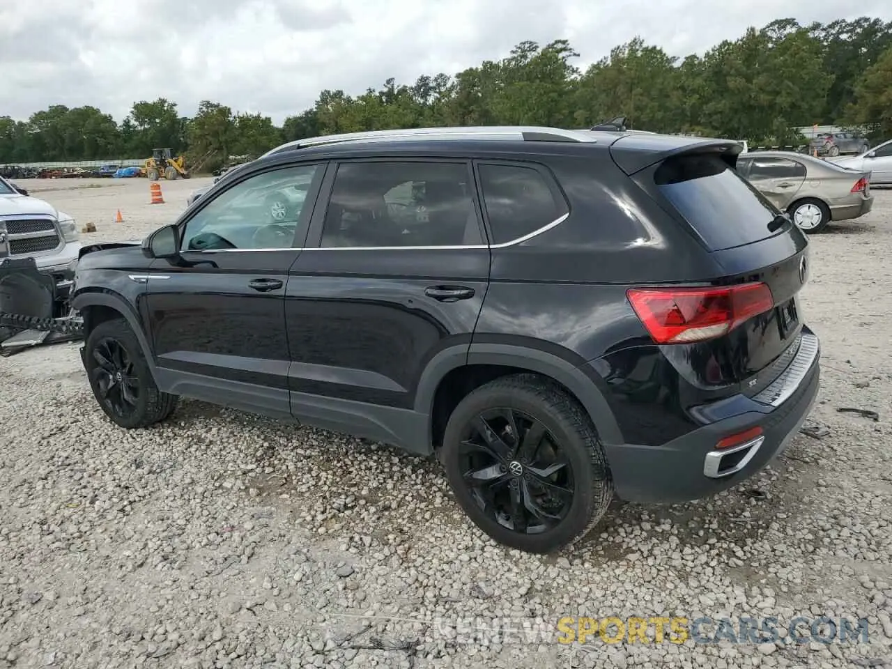 2 Photograph of a damaged car 3VVSX7B25PM336036 VOLKSWAGEN TAOS SE 2023