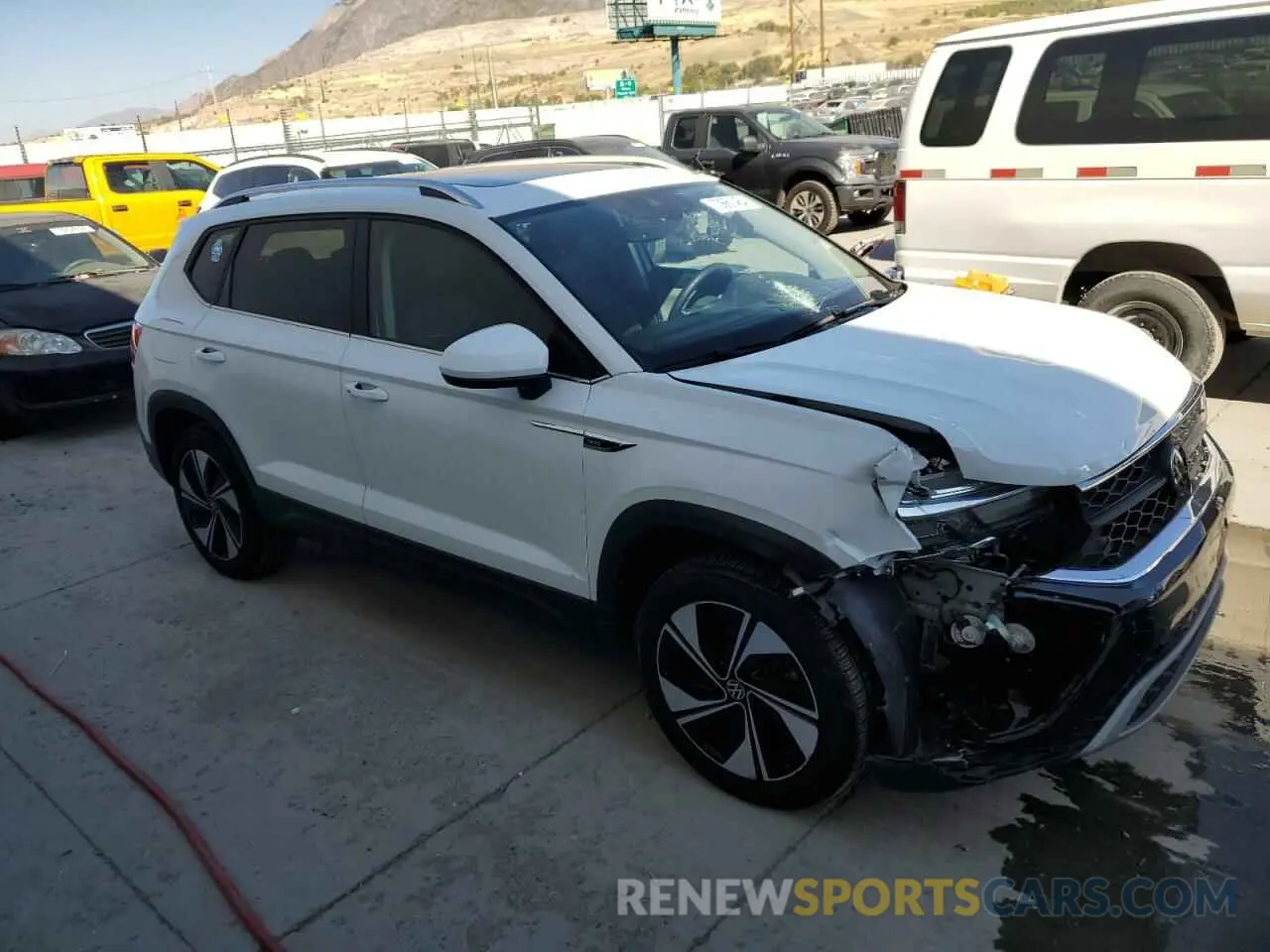 4 Photograph of a damaged car 3VVVX7B26PM371908 VOLKSWAGEN TAOS SE 2023