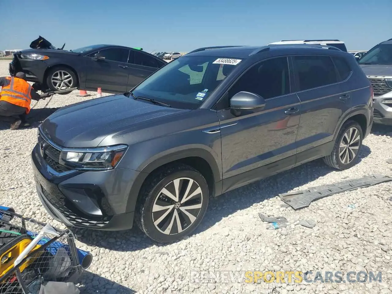 1 Фотография поврежденного автомобиля 3VVEX7B23RM043560 VOLKSWAGEN TAOS SE 2024