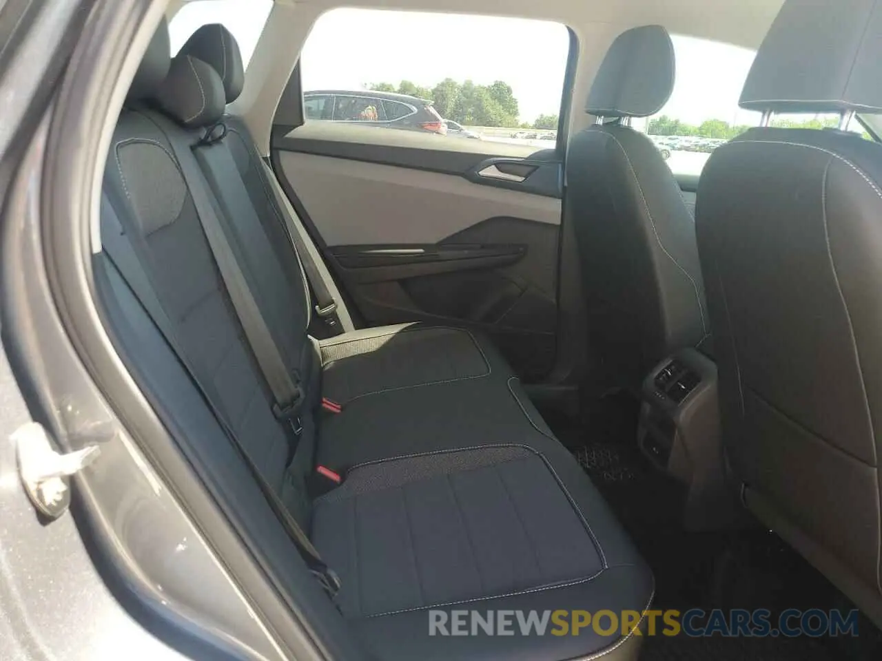 10 Фотография поврежденного автомобиля 3VVEX7B23RM043560 VOLKSWAGEN TAOS SE 2024