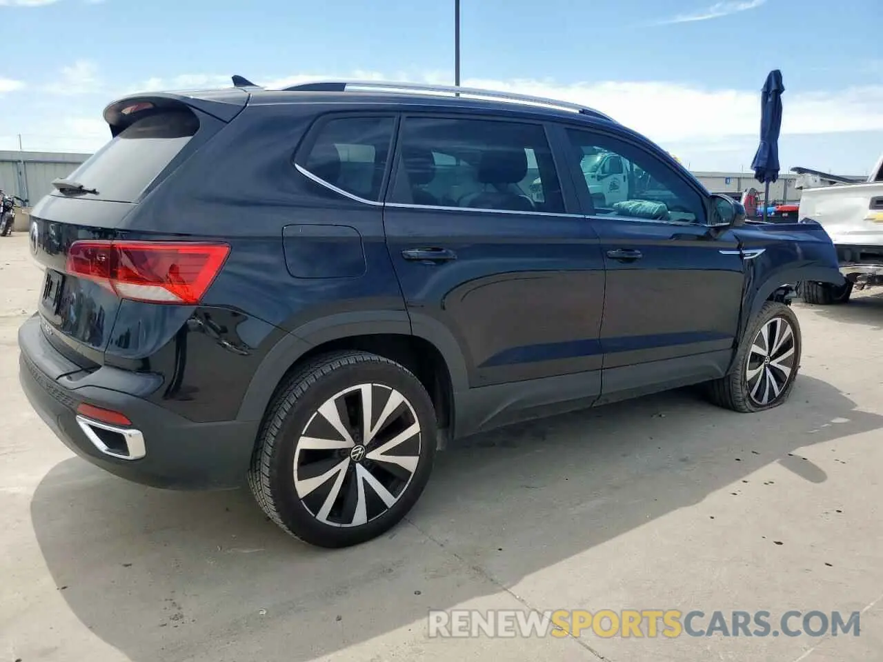 3 Фотография поврежденного автомобиля 3VVEX7B27RM026342 VOLKSWAGEN TAOS SE 2024