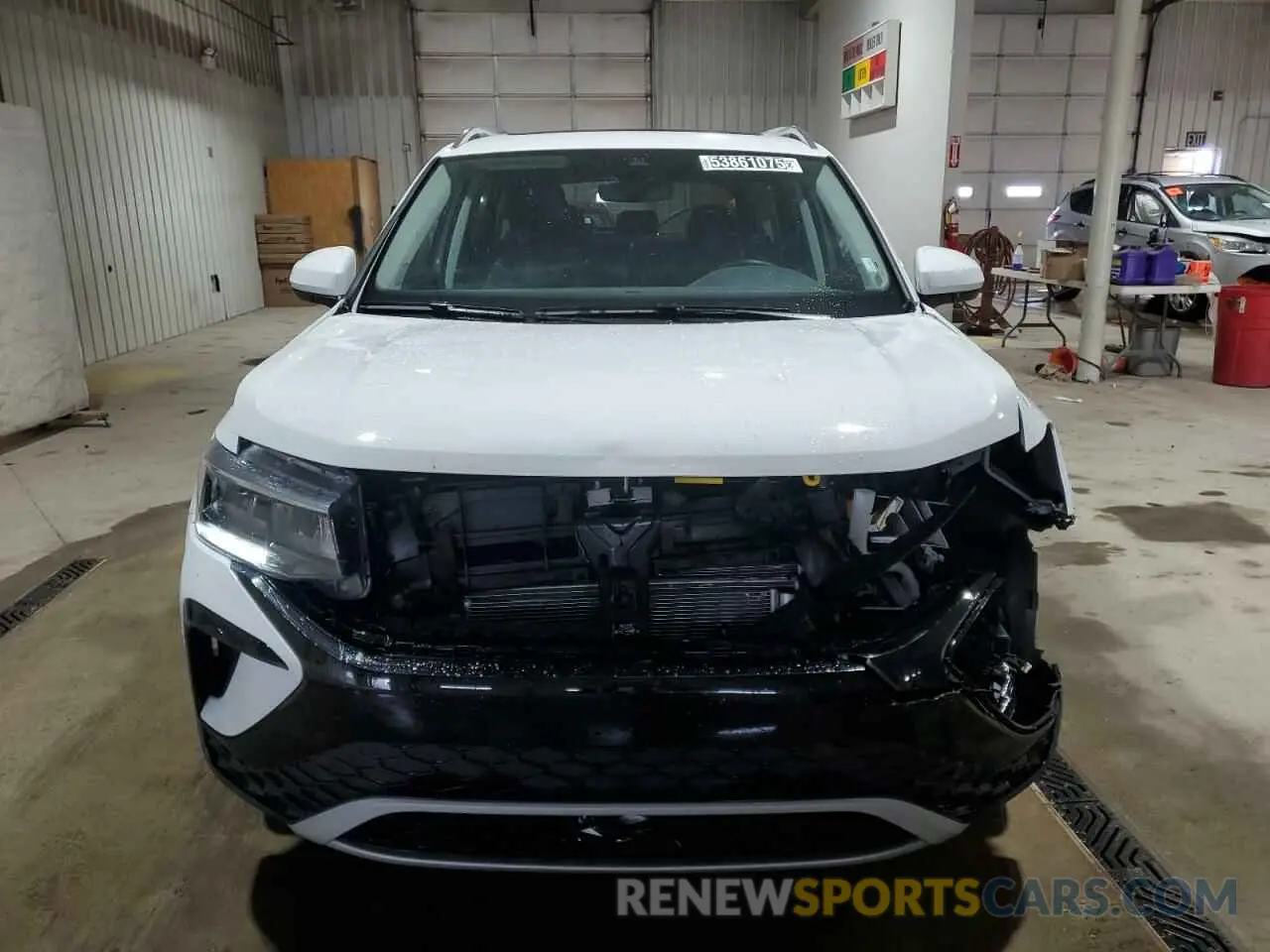 5 Фотография поврежденного автомобиля 3VVEX7B29RM131304 VOLKSWAGEN TAOS SE 2024