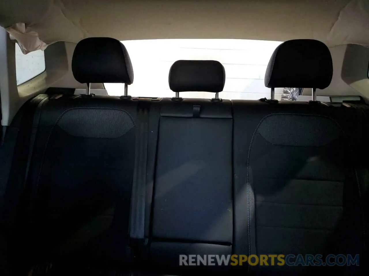 10 Фотография поврежденного автомобиля 3VVLX7B29RM121251 VOLKSWAGEN TAOS SE 2024