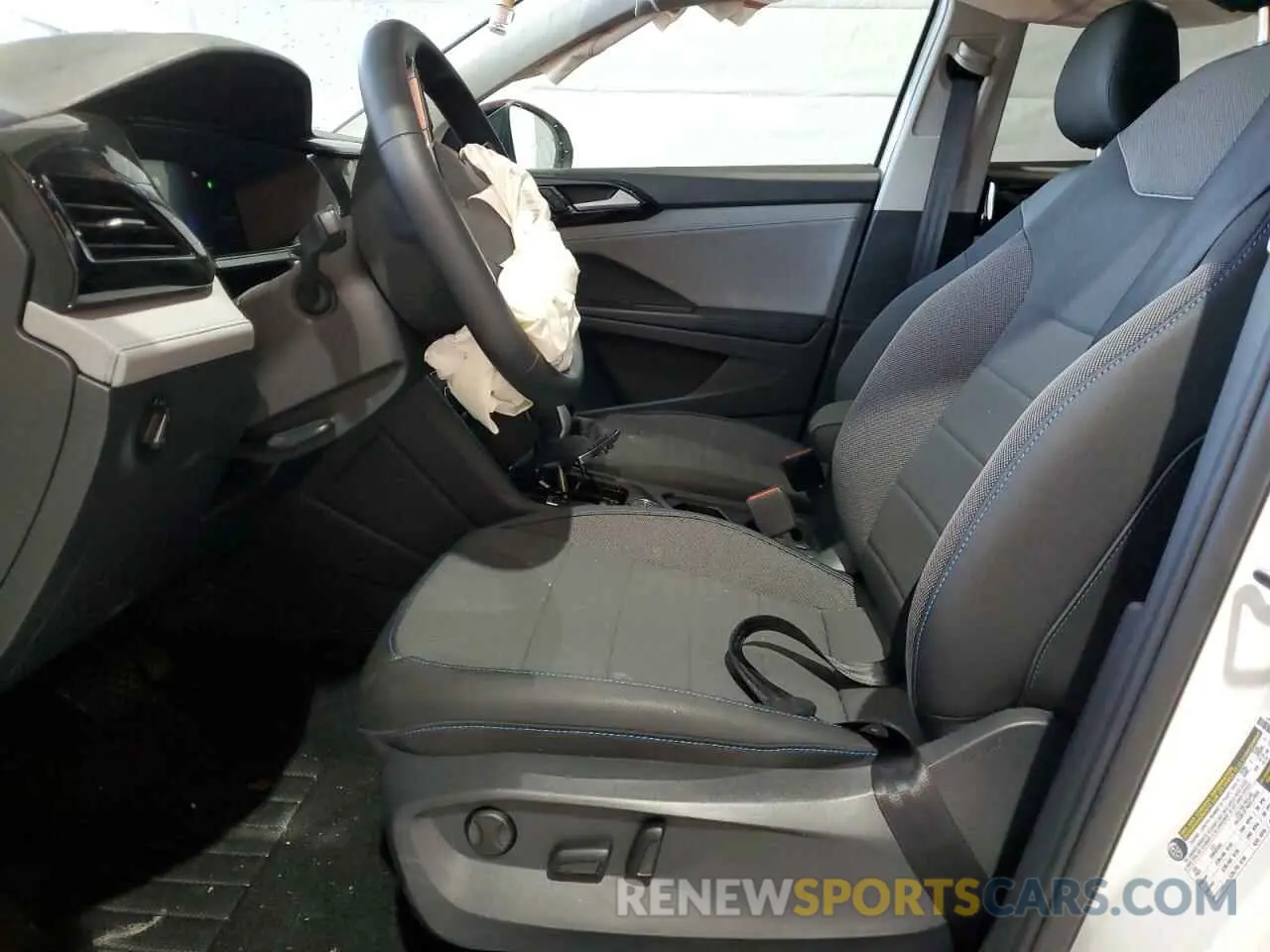 7 Фотография поврежденного автомобиля 3VVLX7B29RM121251 VOLKSWAGEN TAOS SE 2024