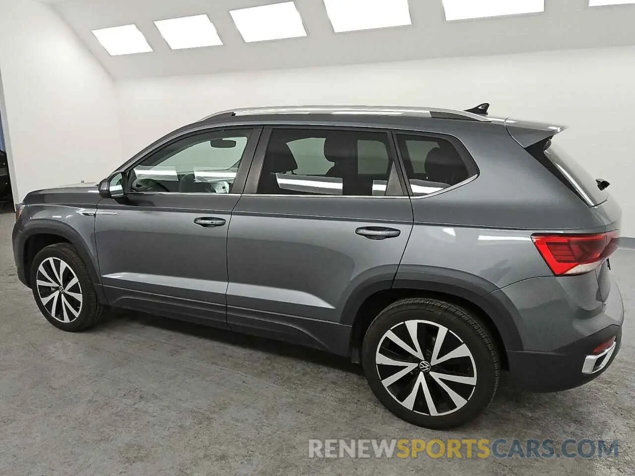 2 Фотография поврежденного автомобиля 3VVSX7B20RM047228 VOLKSWAGEN TAOS SE 2024