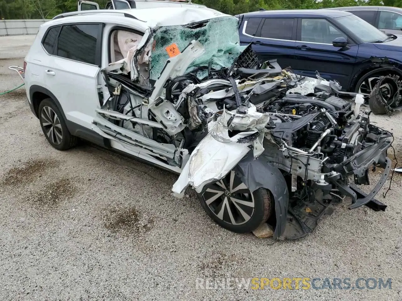 4 Фотография поврежденного автомобиля 3VVSX7B23RM002557 VOLKSWAGEN TAOS SE 2024