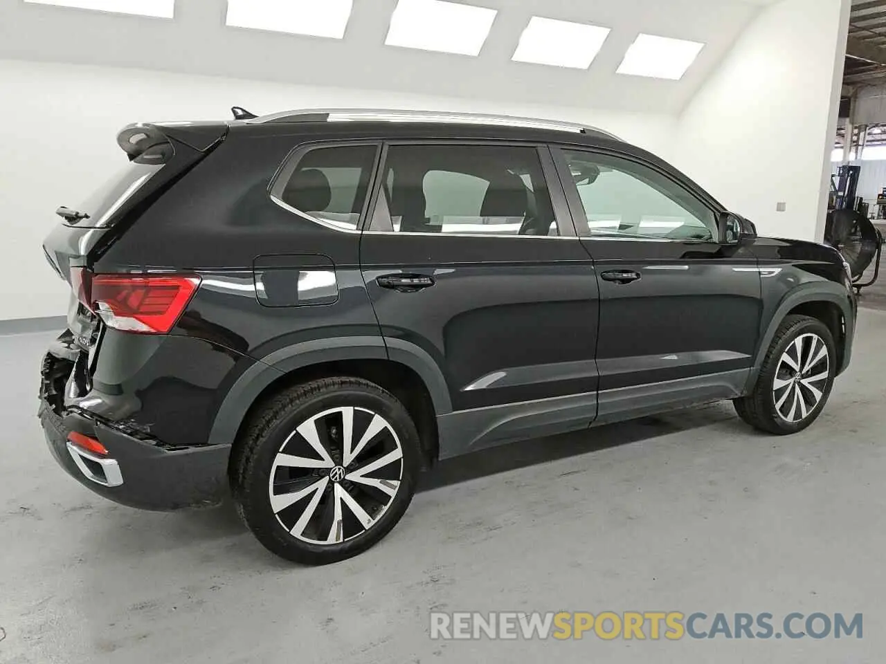 3 Фотография поврежденного автомобиля 3VVSX7B23RM067375 VOLKSWAGEN TAOS SE 2024